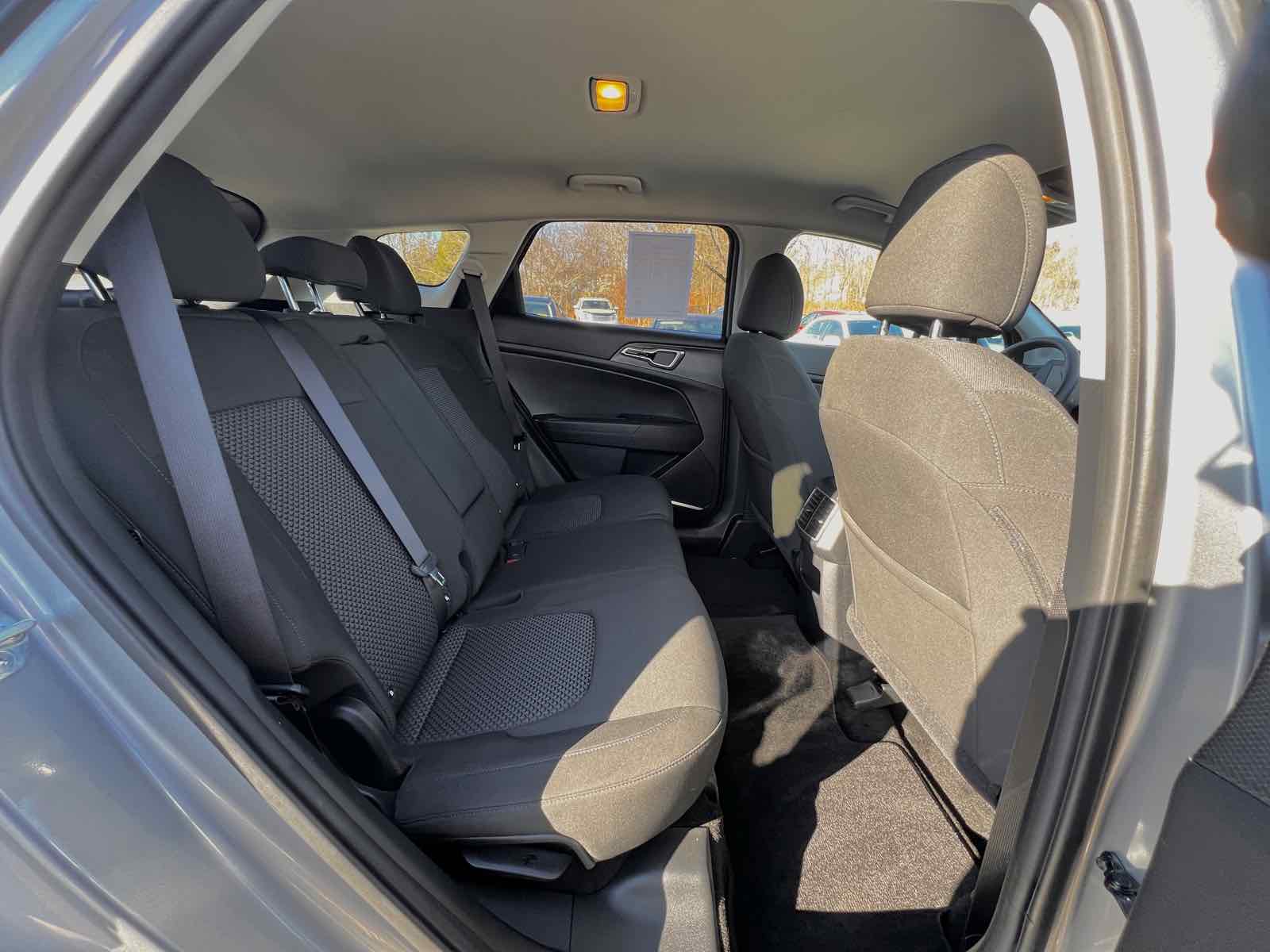 2024 Kia Sportage LX photo 9
