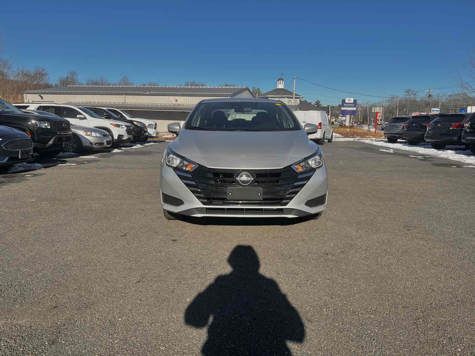 2023 Nissan Versa SV photo 2