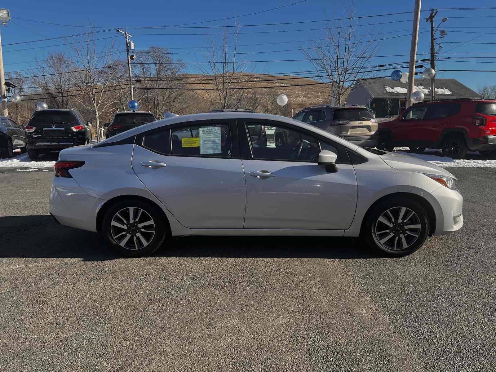 2023 Nissan Versa SV photo 7