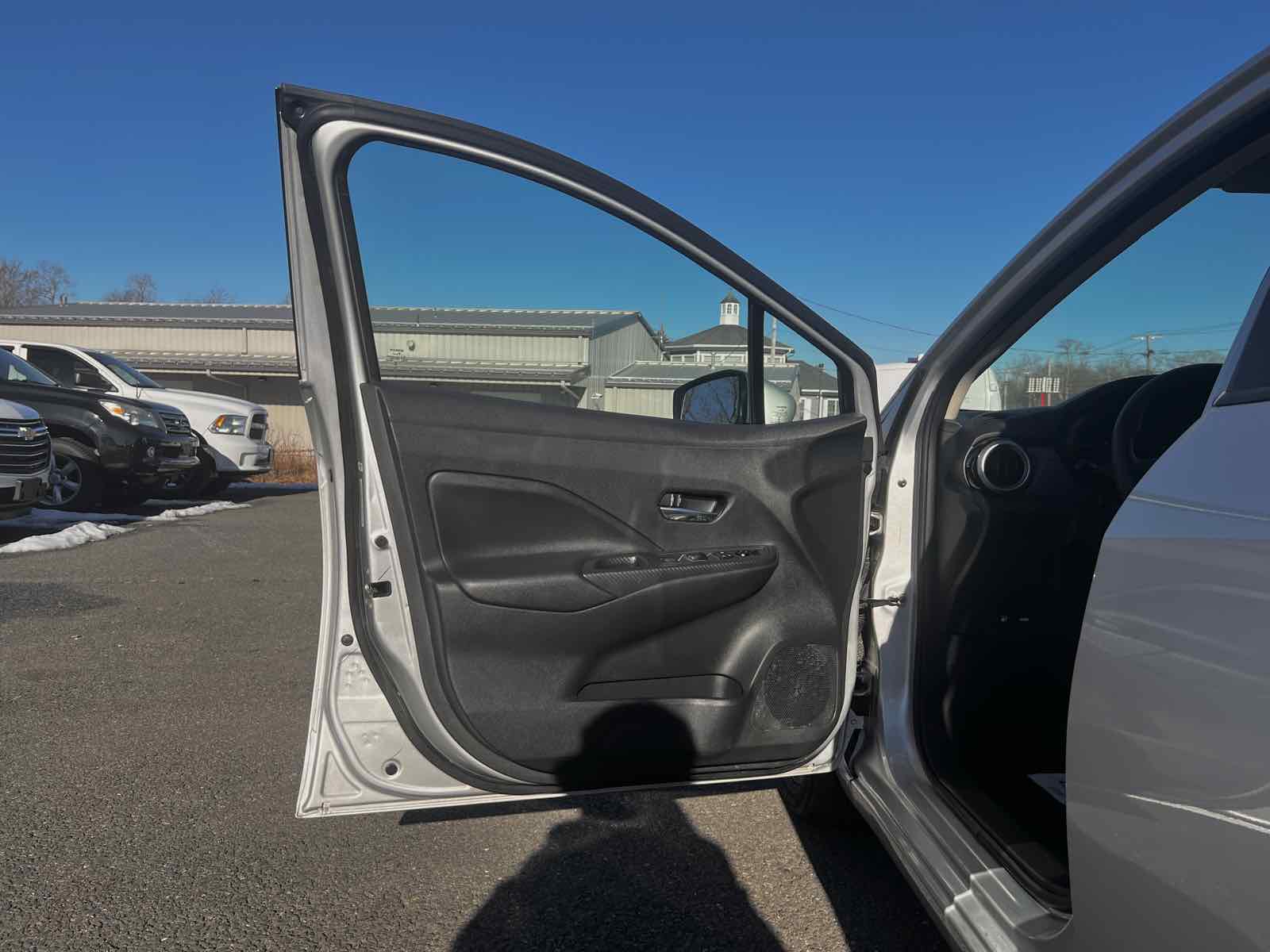 2023 Nissan Versa SV photo 8