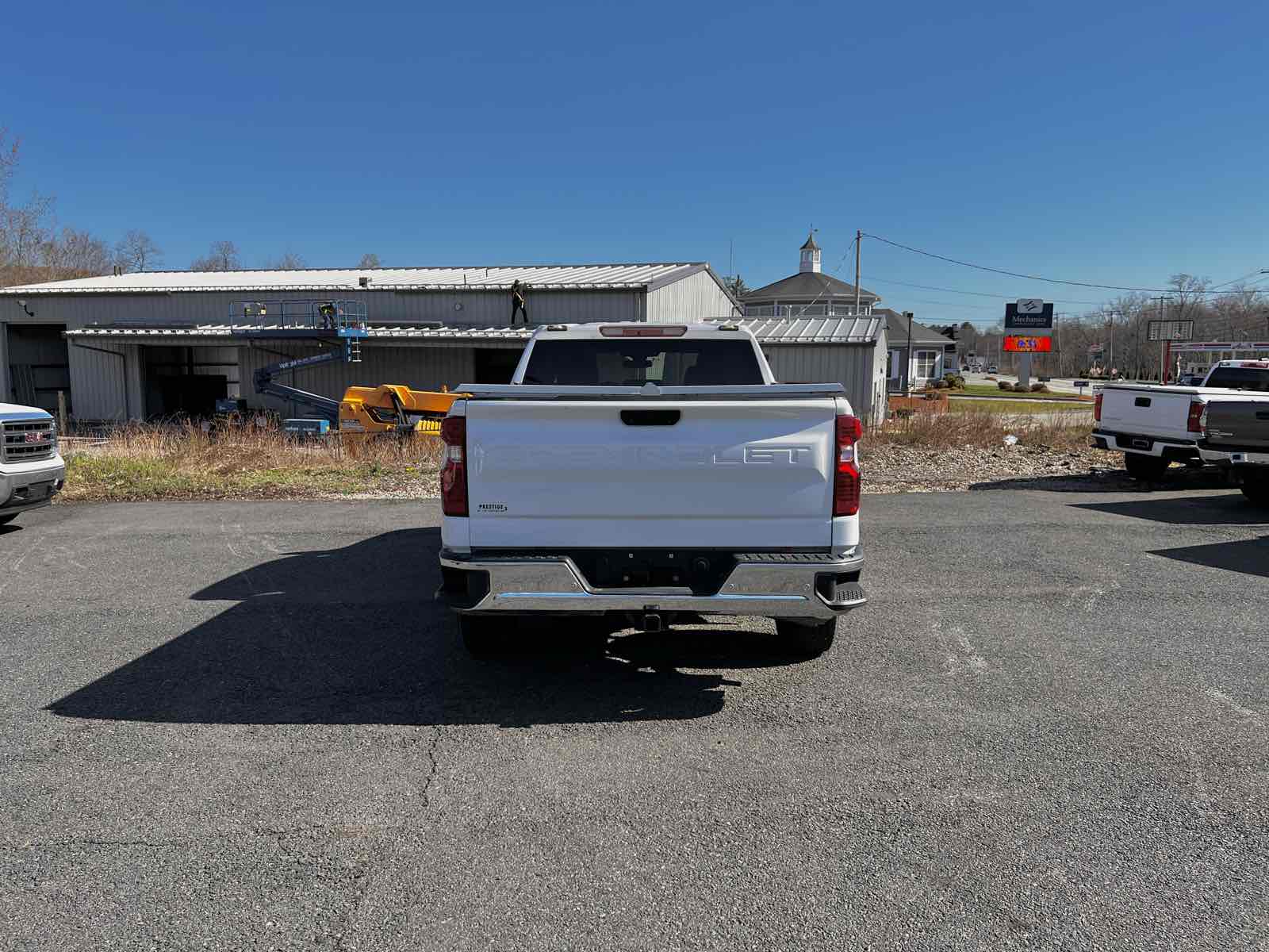 2020 Chevrolet Silverado 1500 LT - Photo 6