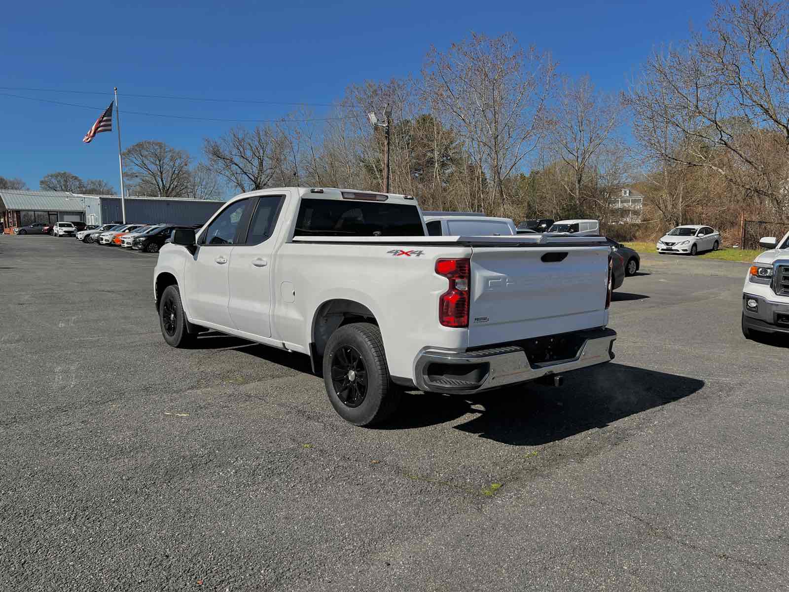 2020 Chevrolet Silverado 1500 LT photo 4