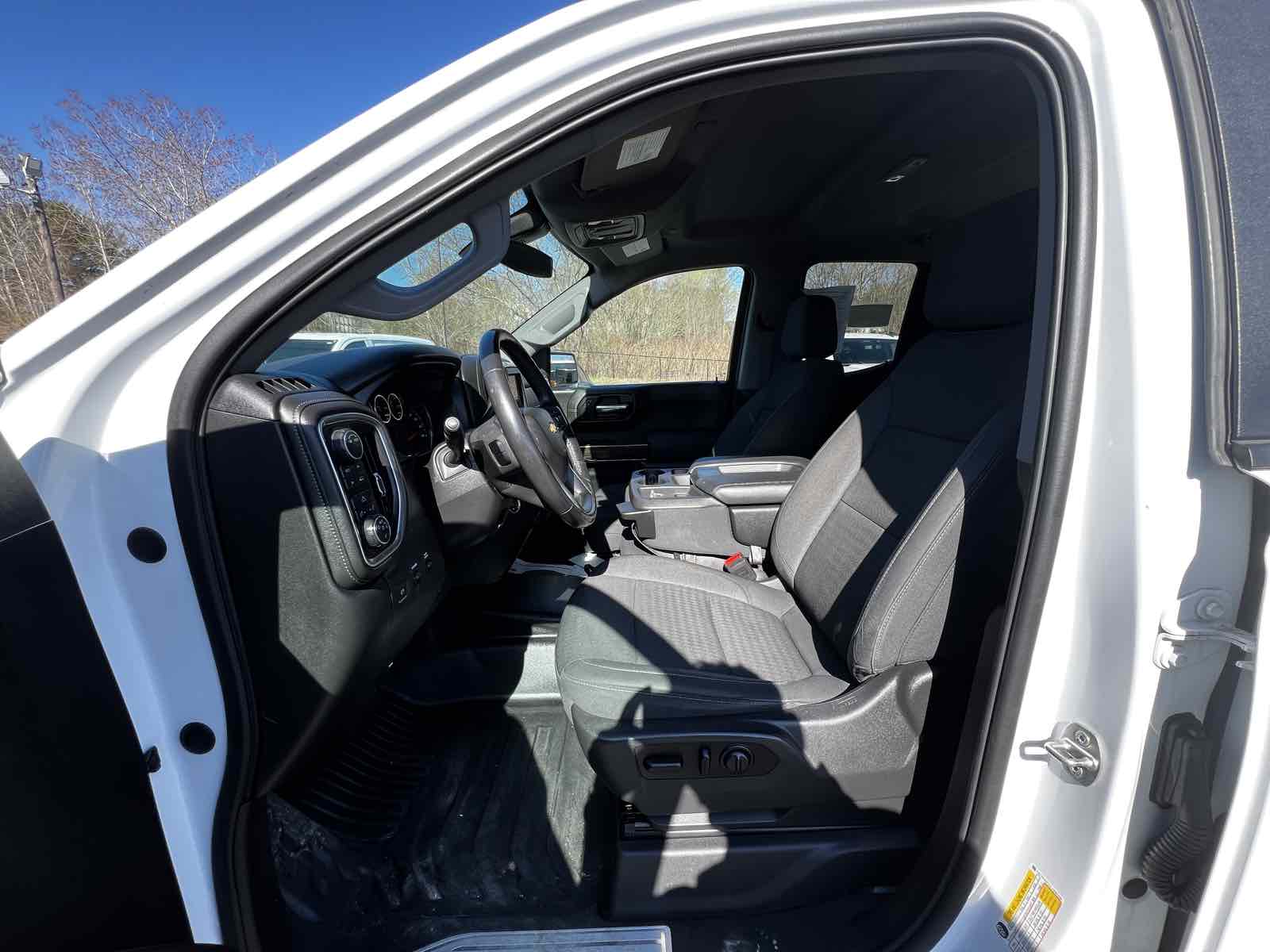 2020 Chevrolet Silverado 1500 LT - Photo 13