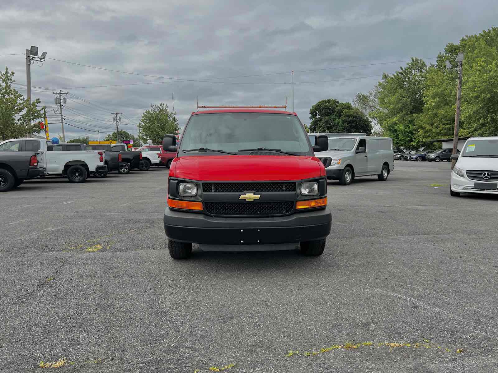 2016 Chevrolet Express Cargo Van 2500 photo 2
