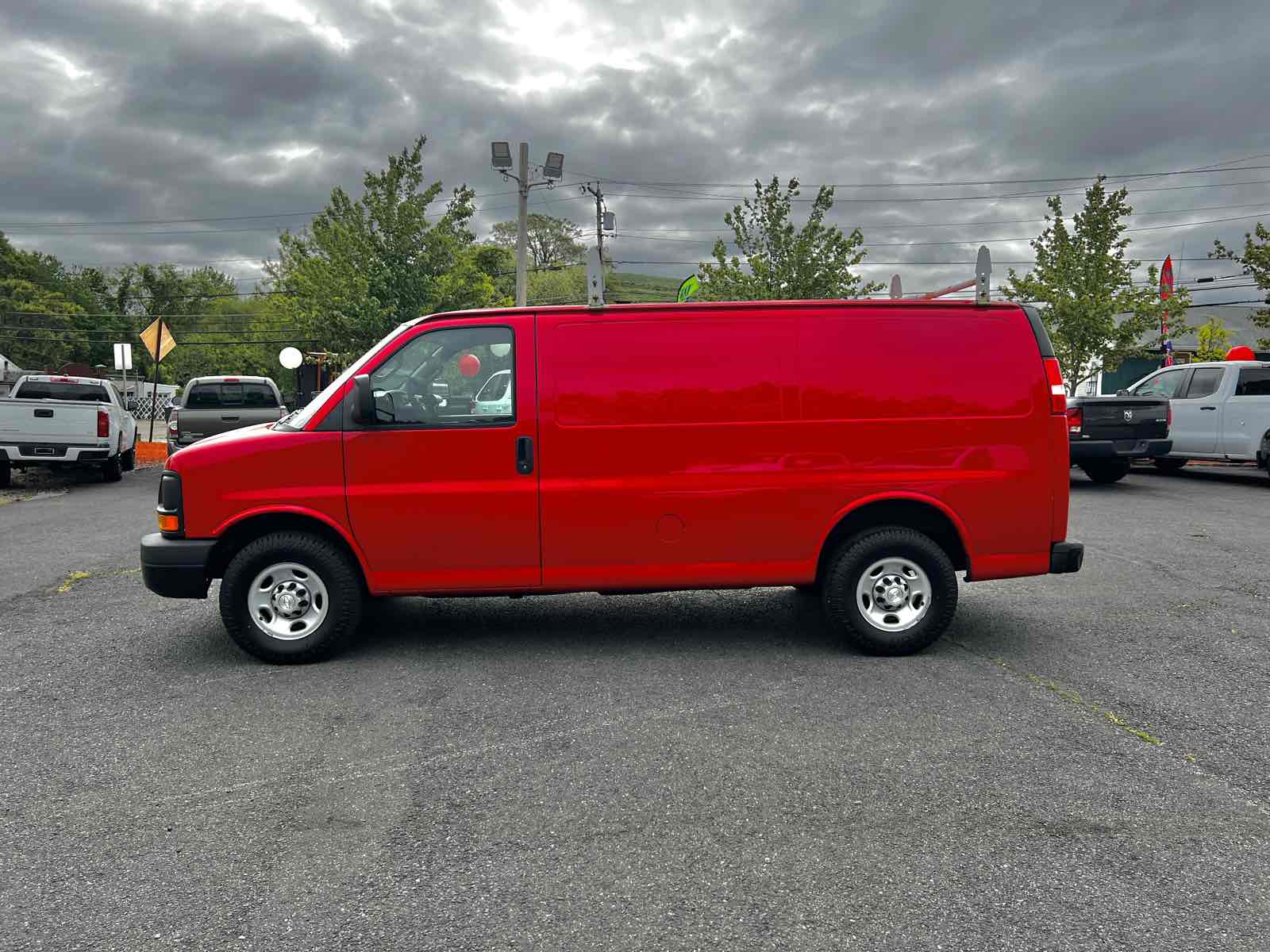2016 Chevrolet Express Cargo Van 2500 photo 3