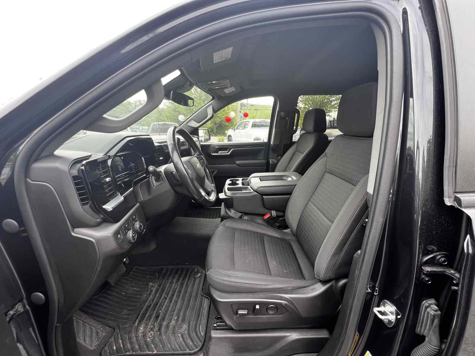 2022 Chevrolet Silverado 1500 LT - Photo 13