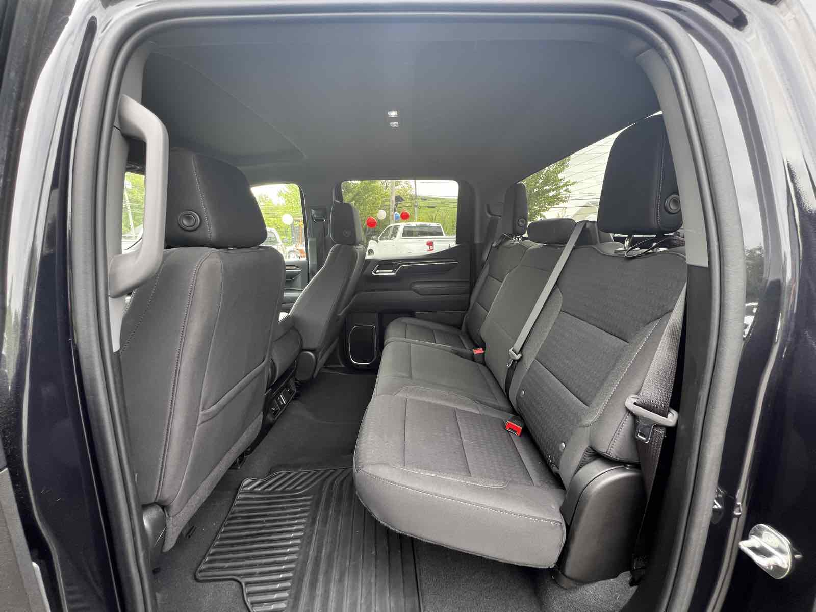 2022 Chevrolet Silverado 1500 LT - Photo 17