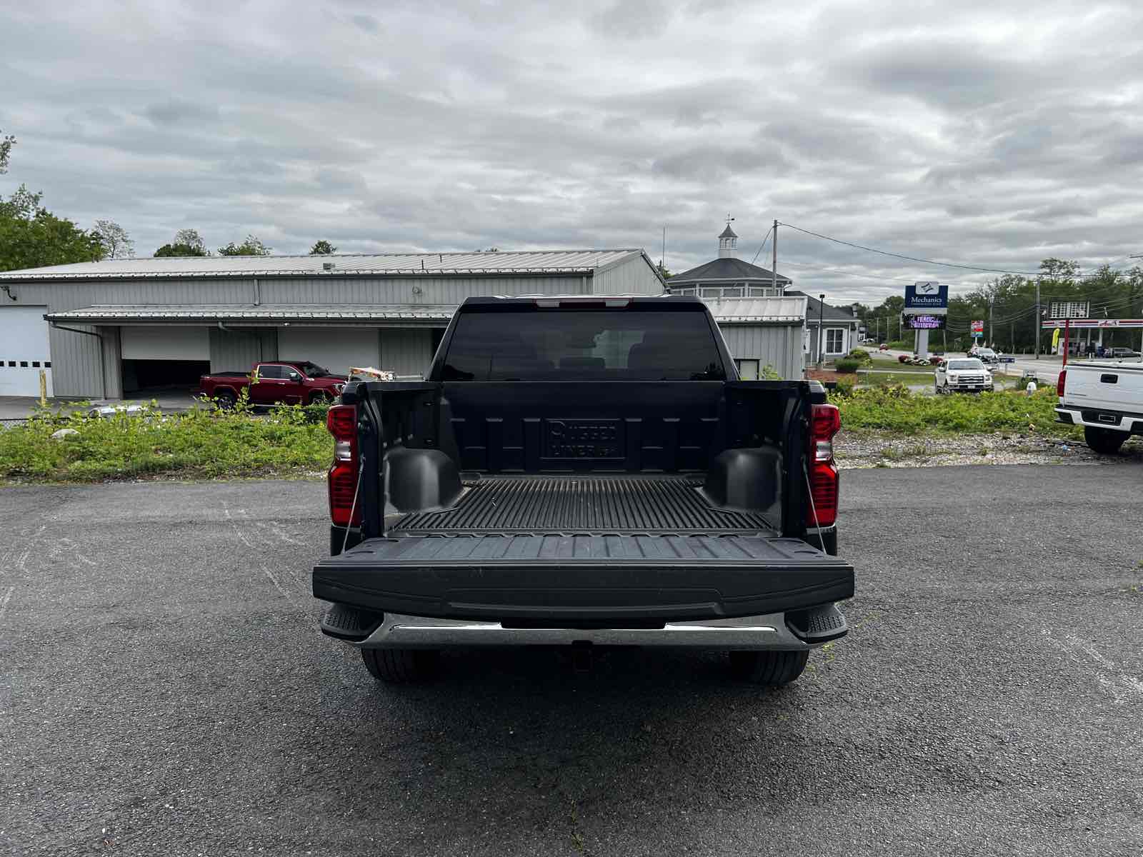2022 Chevrolet Silverado 1500 LT - Photo 31