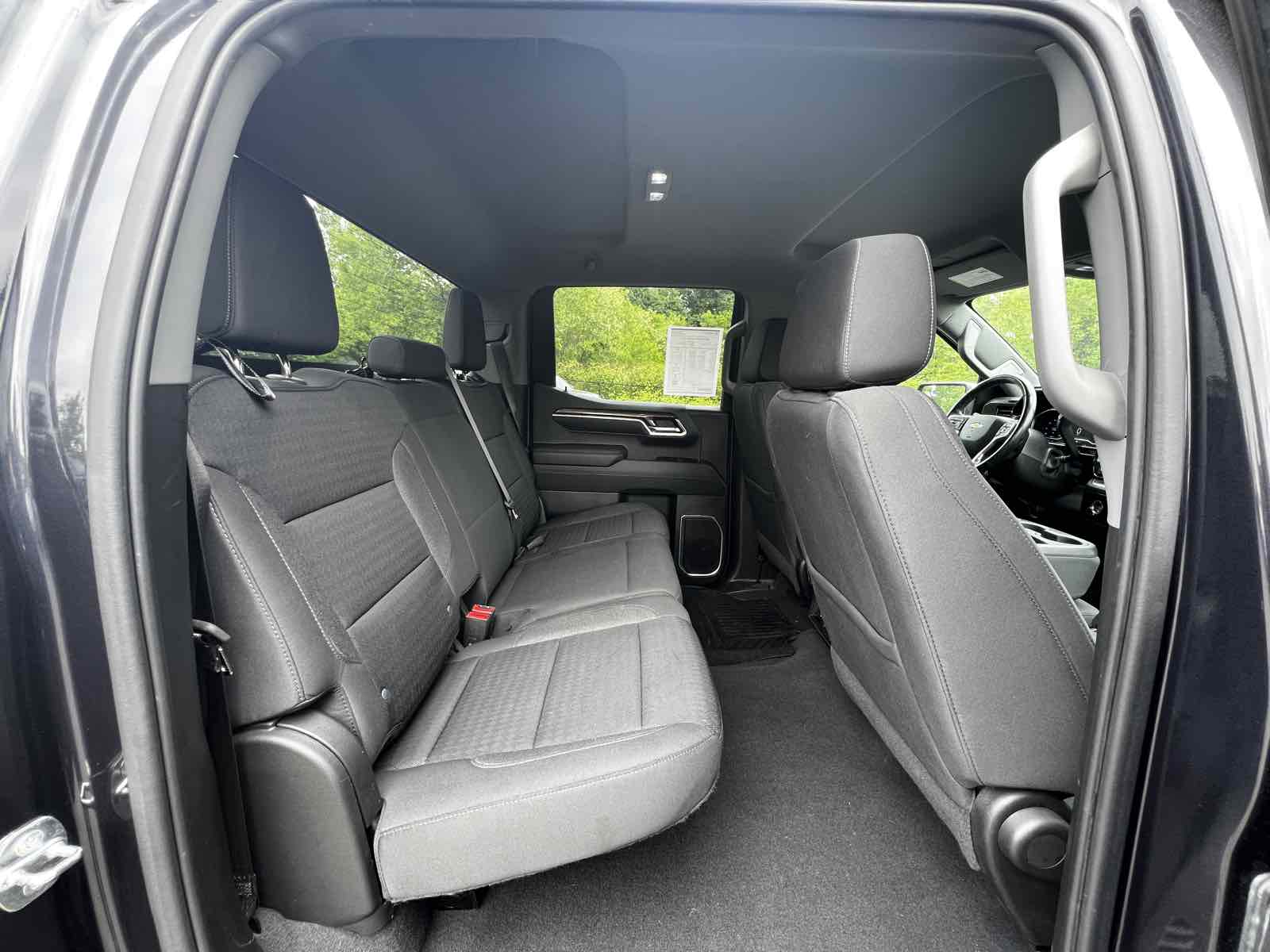 2022 Chevrolet Silverado 1500 LT - Photo 18
