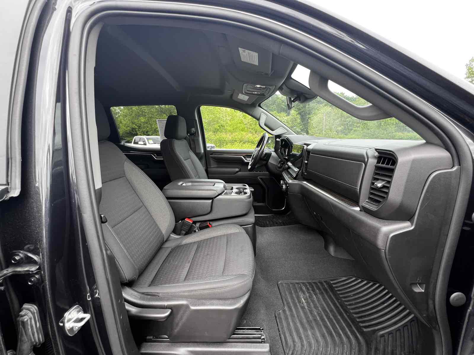 2022 Chevrolet Silverado 1500 LT - Photo 14