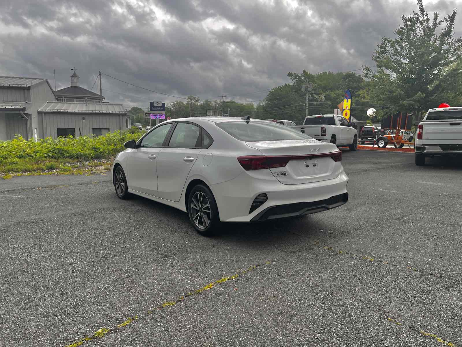 2023 Kia Forte LXS photo 4
