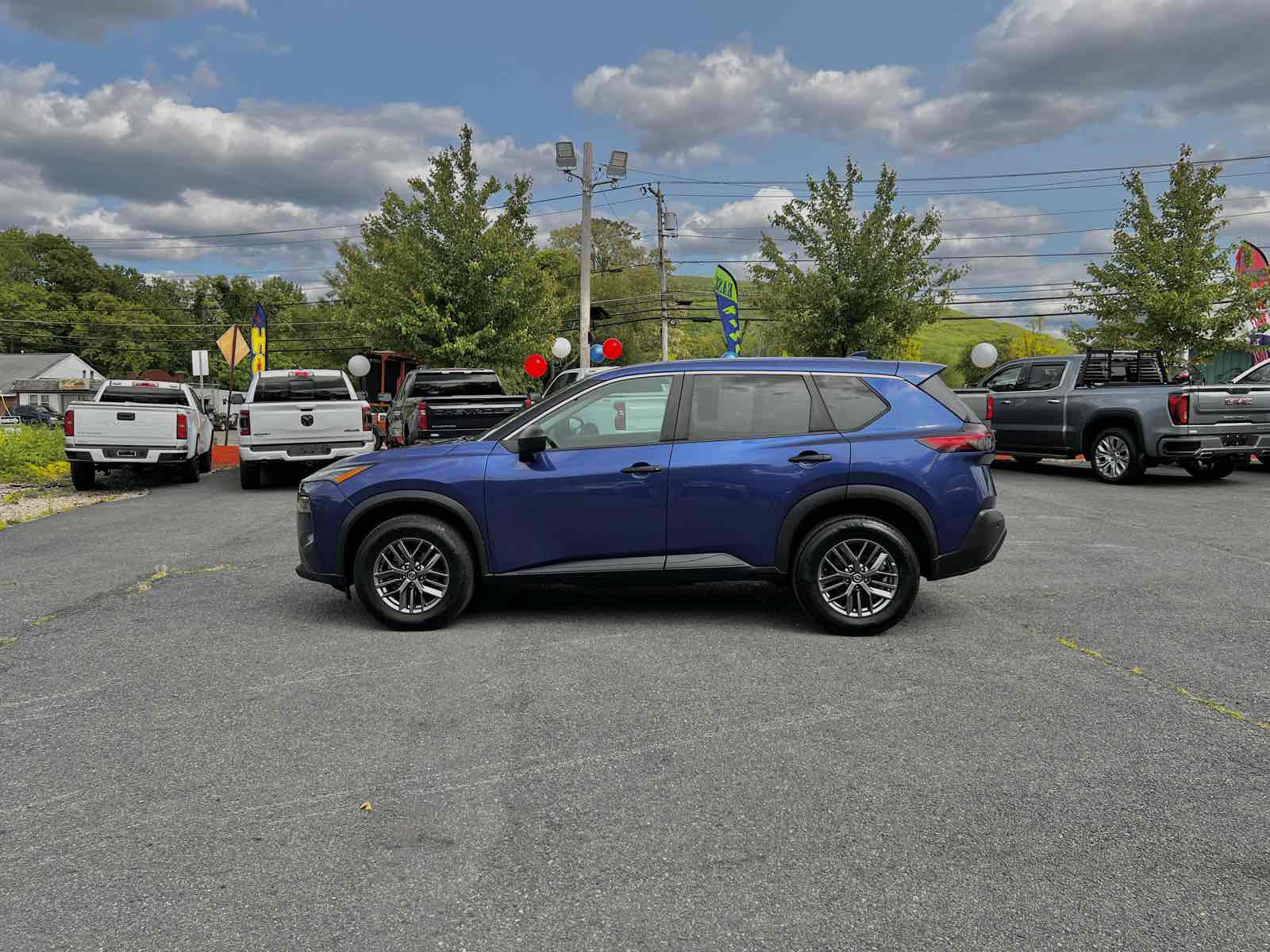 2021 Nissan Rogue S photo 3