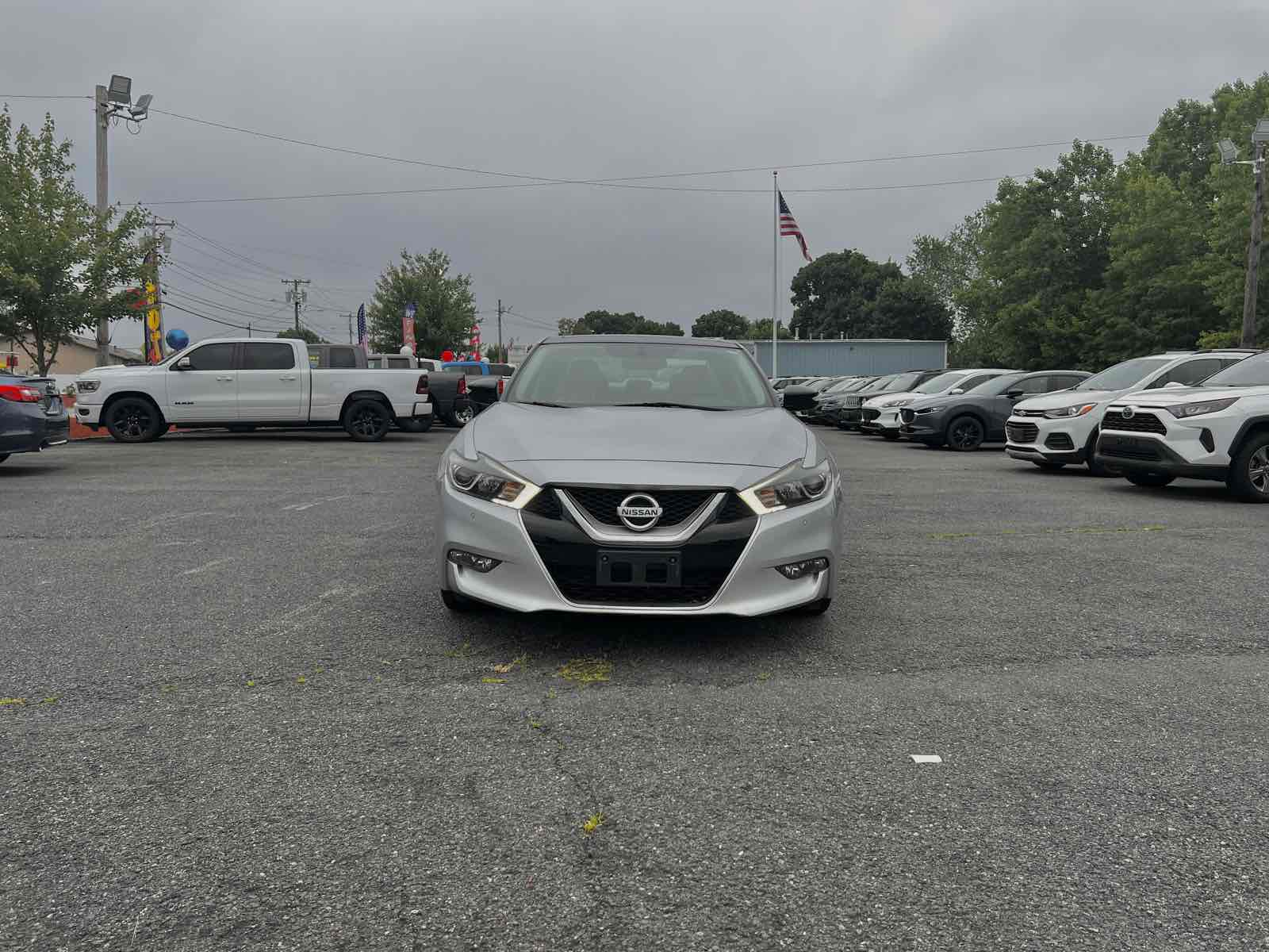 2016 Nissan Maxima SL photo 2