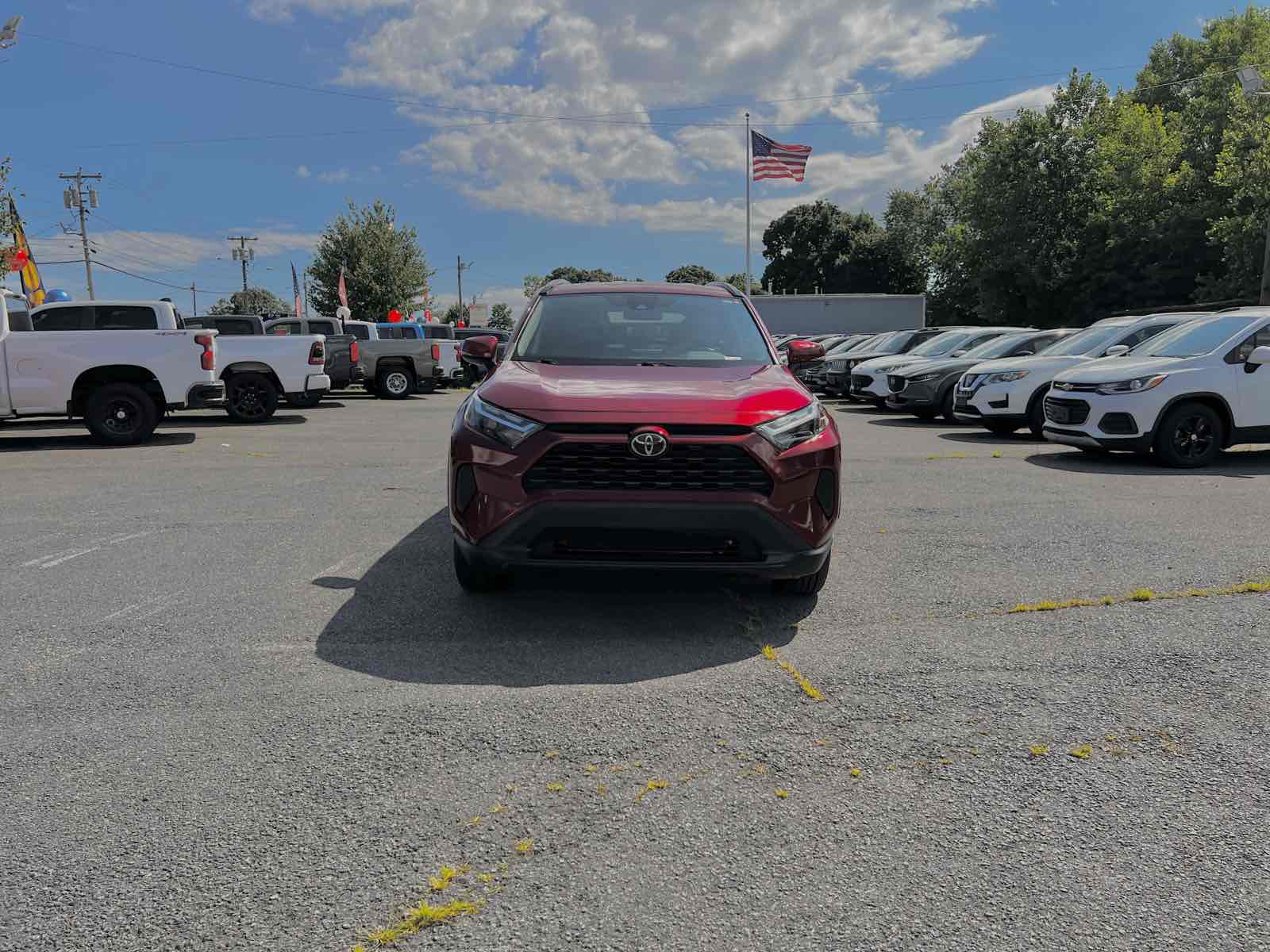 2023 Toyota RAV4 XLE photo 2