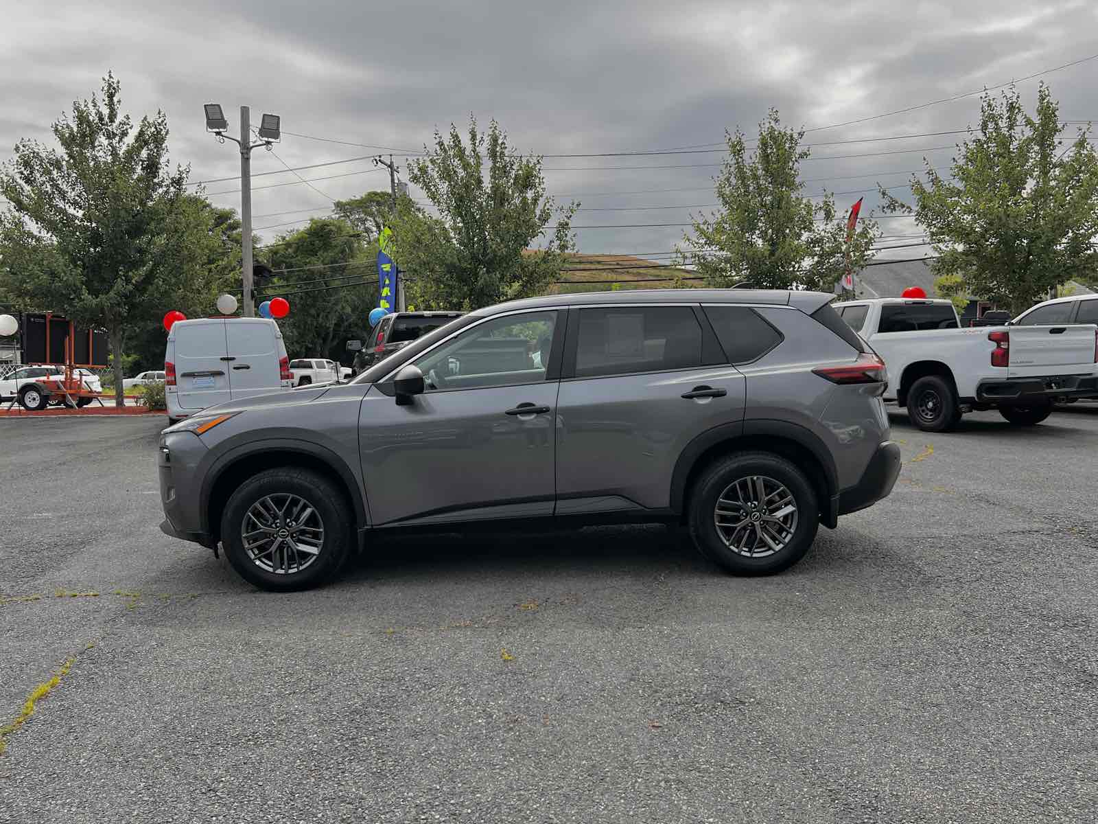 2023 Nissan Rogue S photo 3