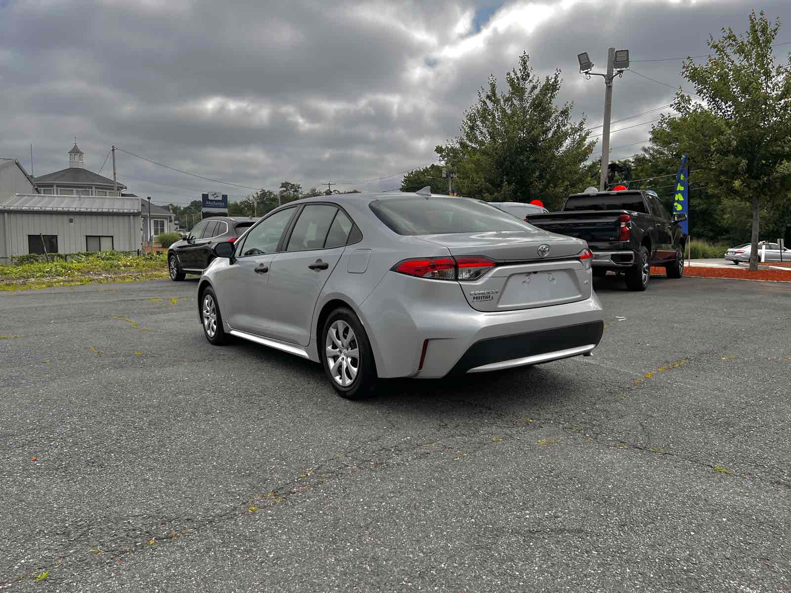 2022 Toyota Corolla LE photo 4