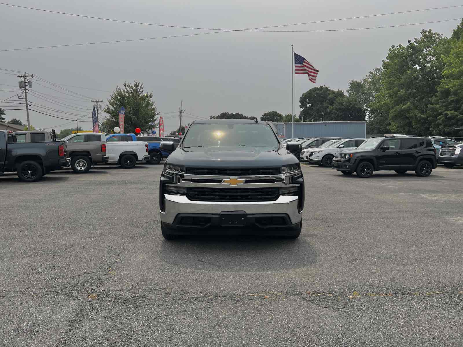 2020 Chevrolet Silverado 1500 LT photo 2