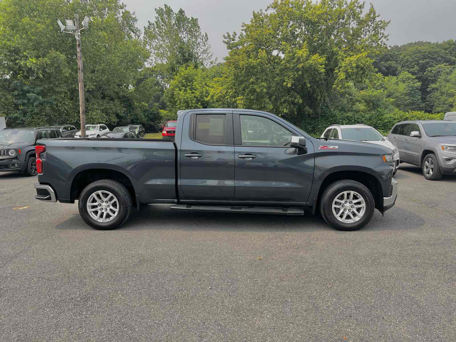 2020 Chevrolet Silverado 1500 LT photo 7