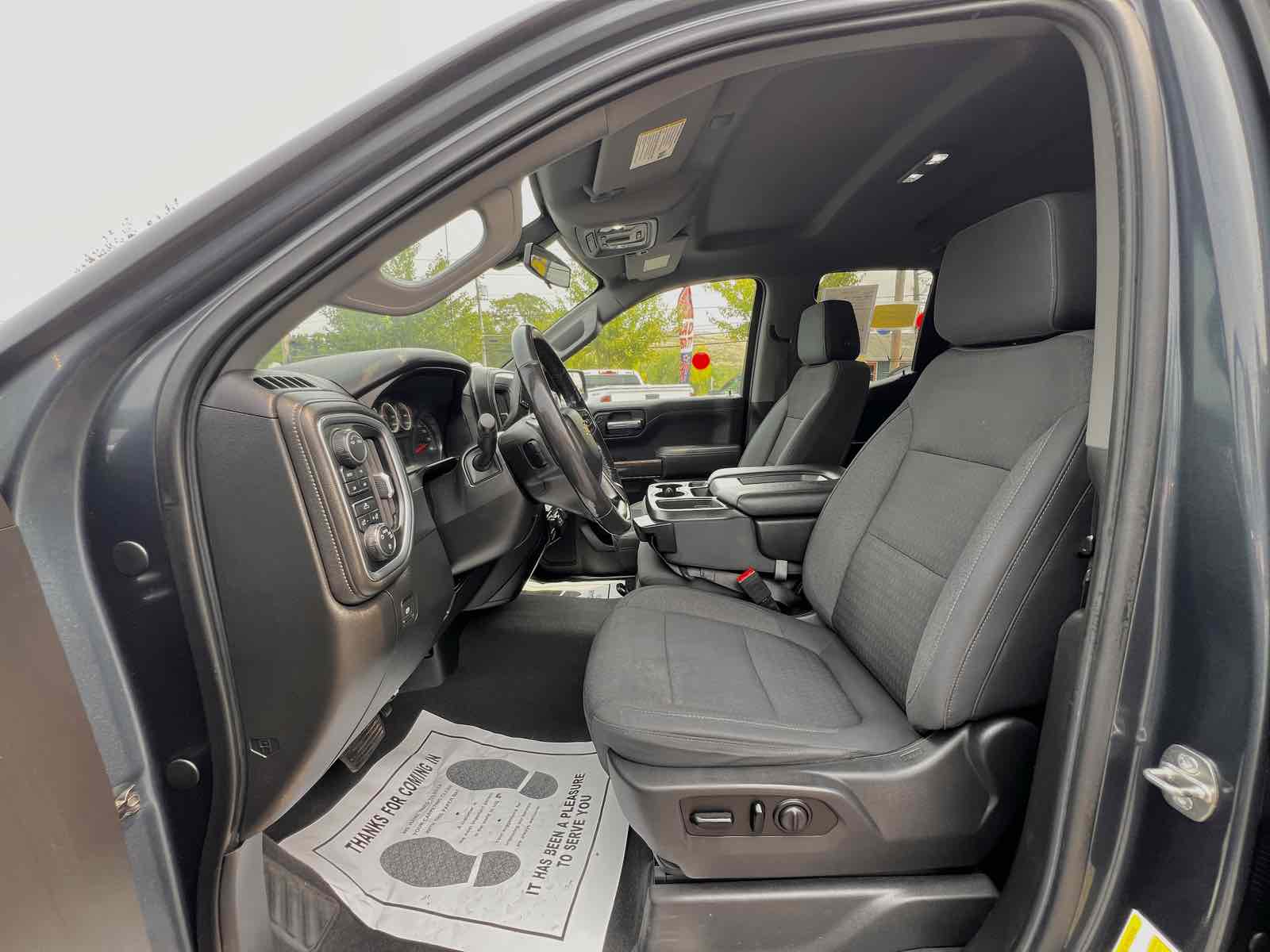 2020 Chevrolet Silverado 1500 LT photo 9
