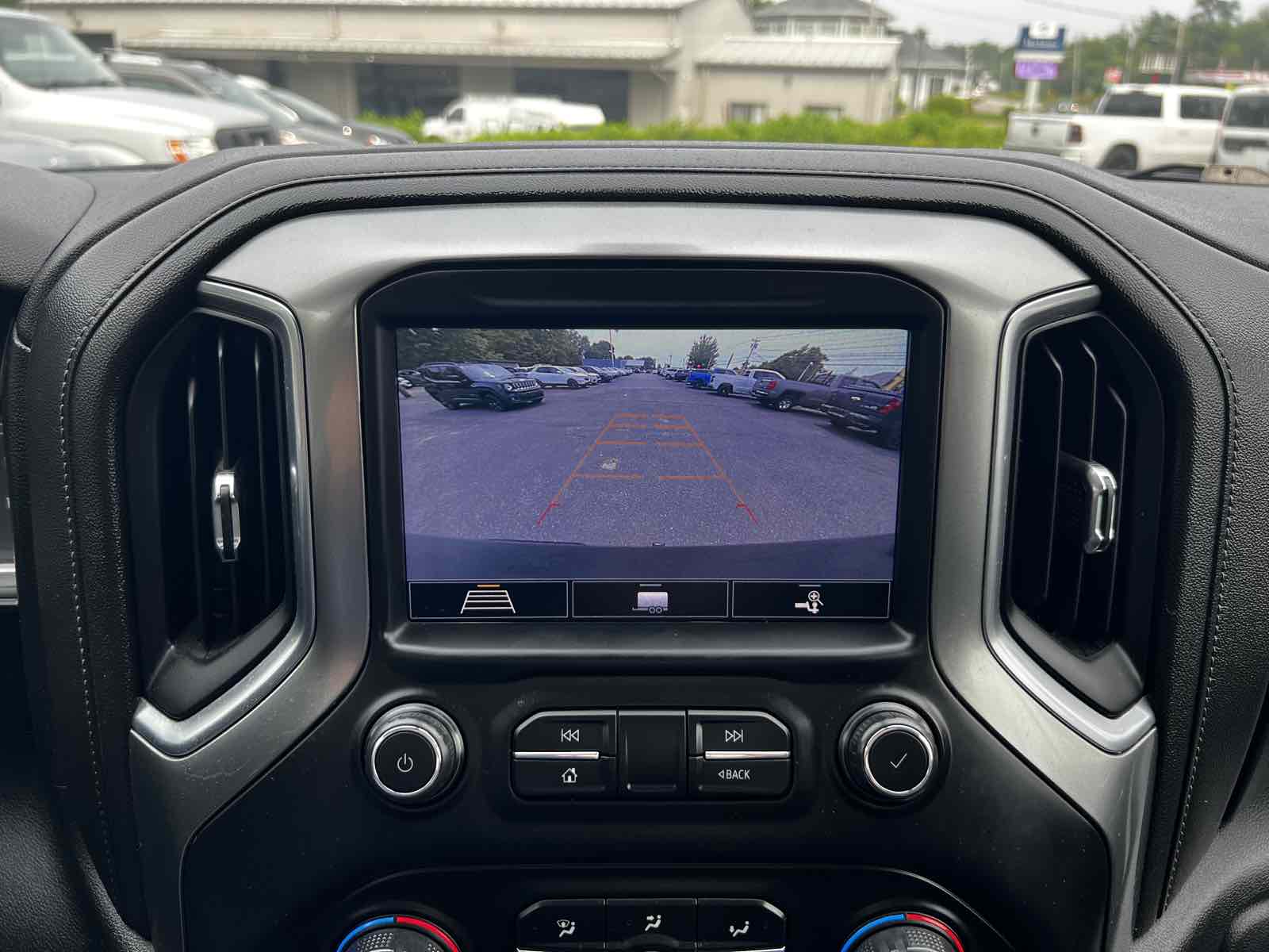 2020 Chevrolet Silverado 1500 LT photo 26