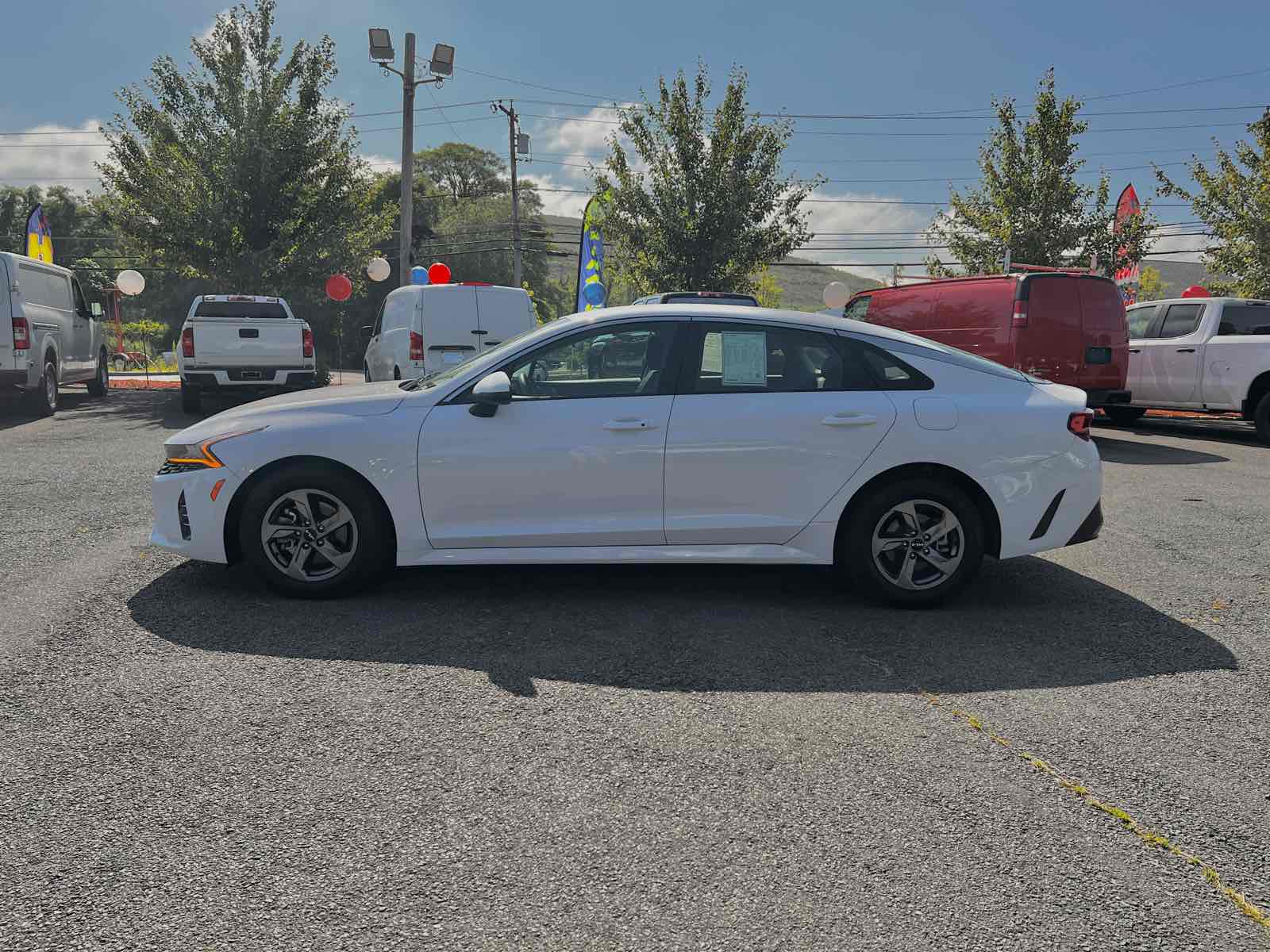 2023 Kia K5 LXS photo 3