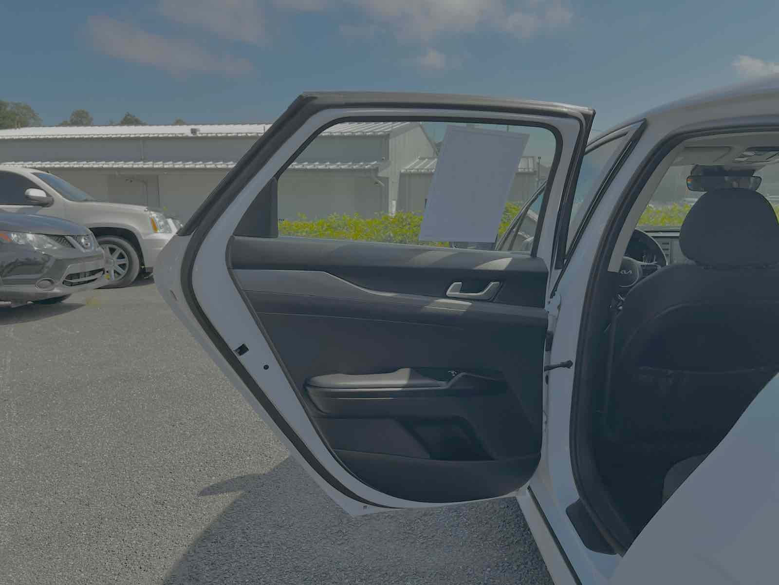 2023 Kia K5 LXS photo 12