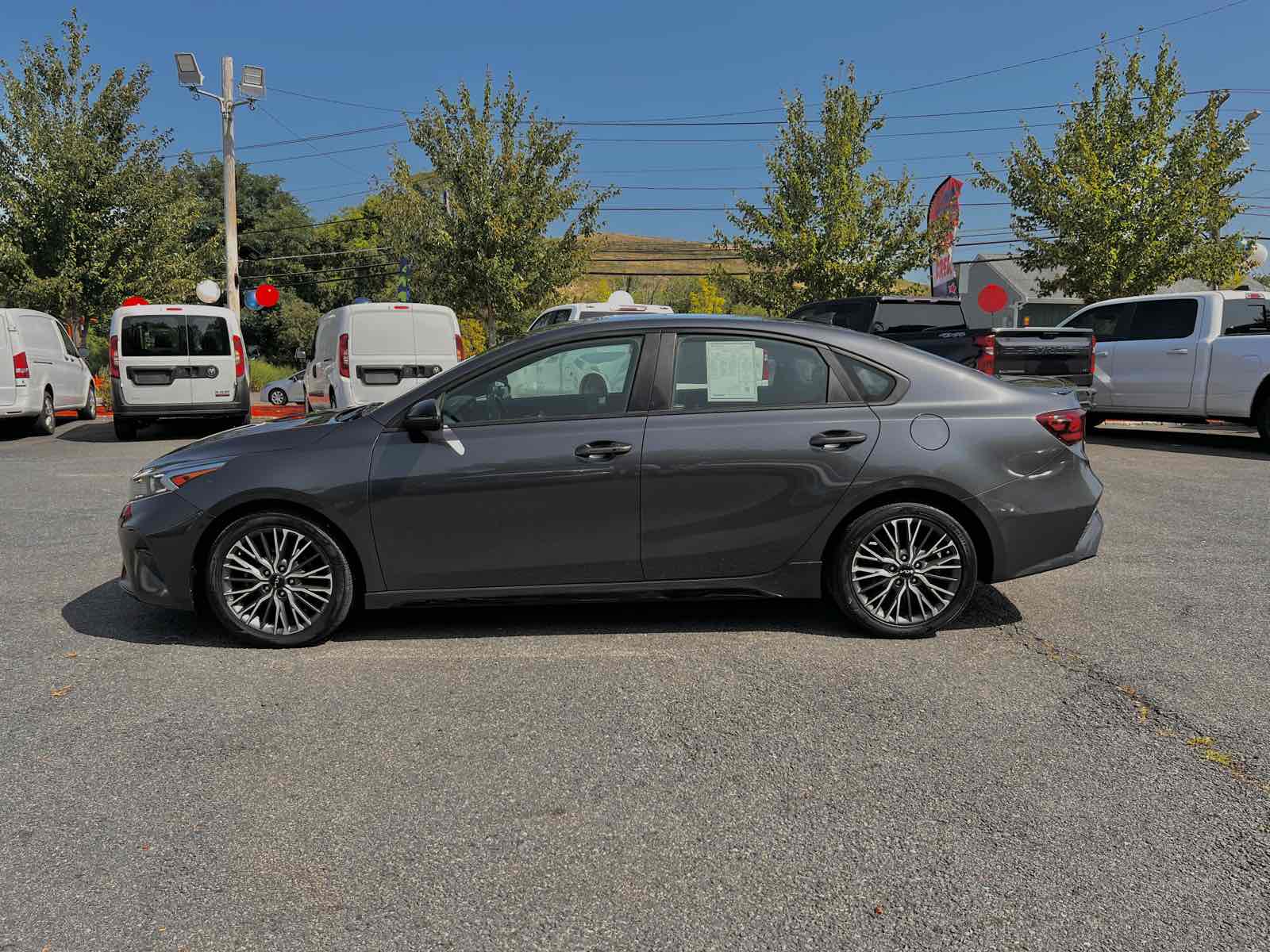 2022 Kia Forte GT-Line photo 3