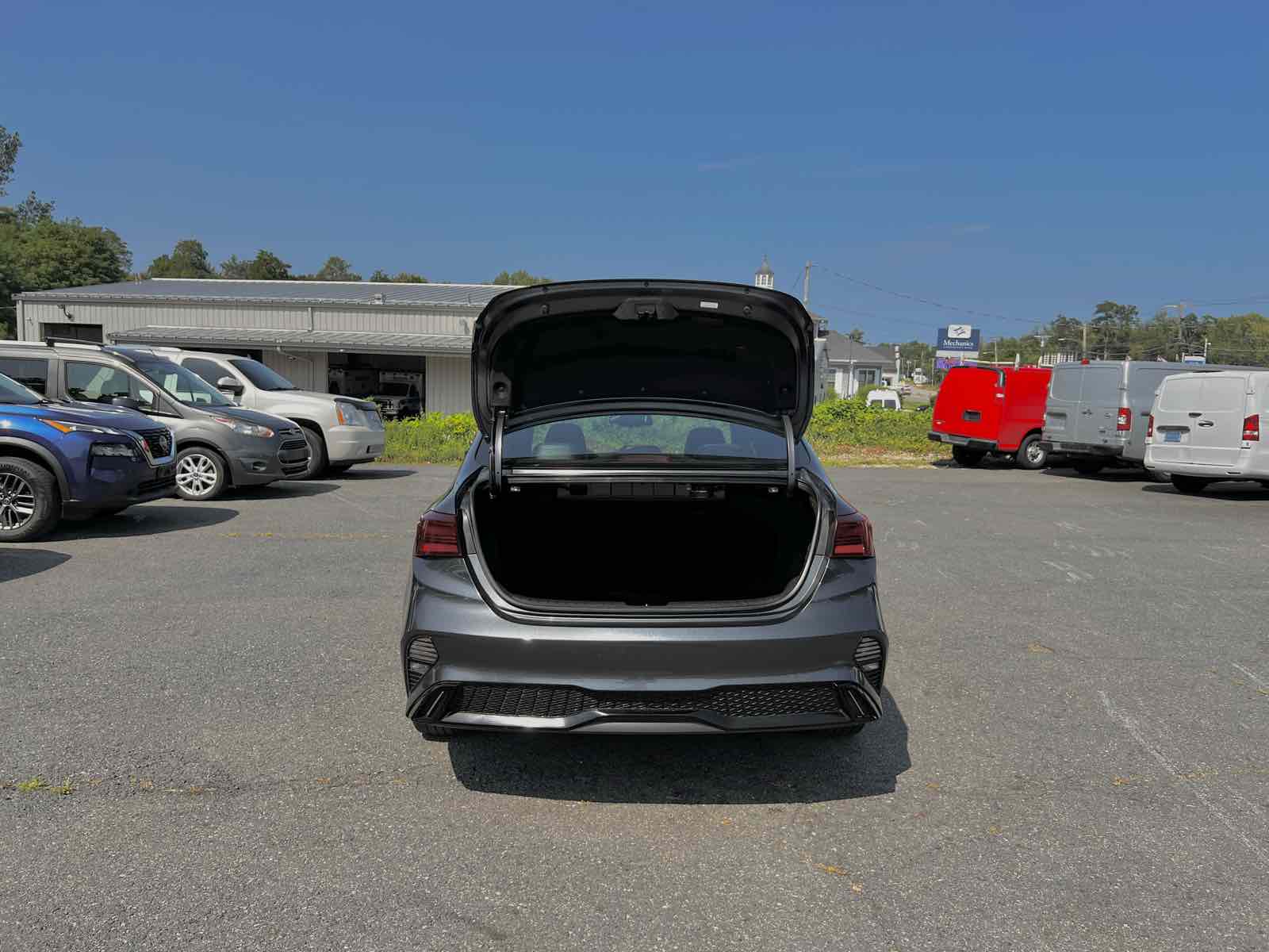 2022 Kia Forte GT-Line photo 23