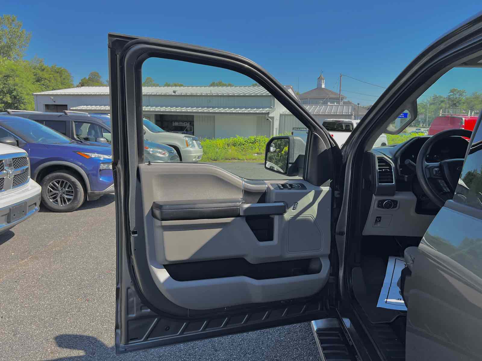 2016 Ford F-150 XLT photo 4