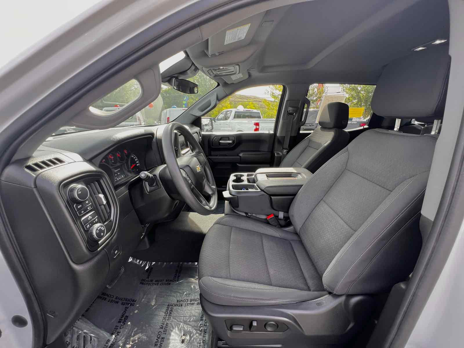 2023 Chevrolet Silverado 1500 Custom photo 10