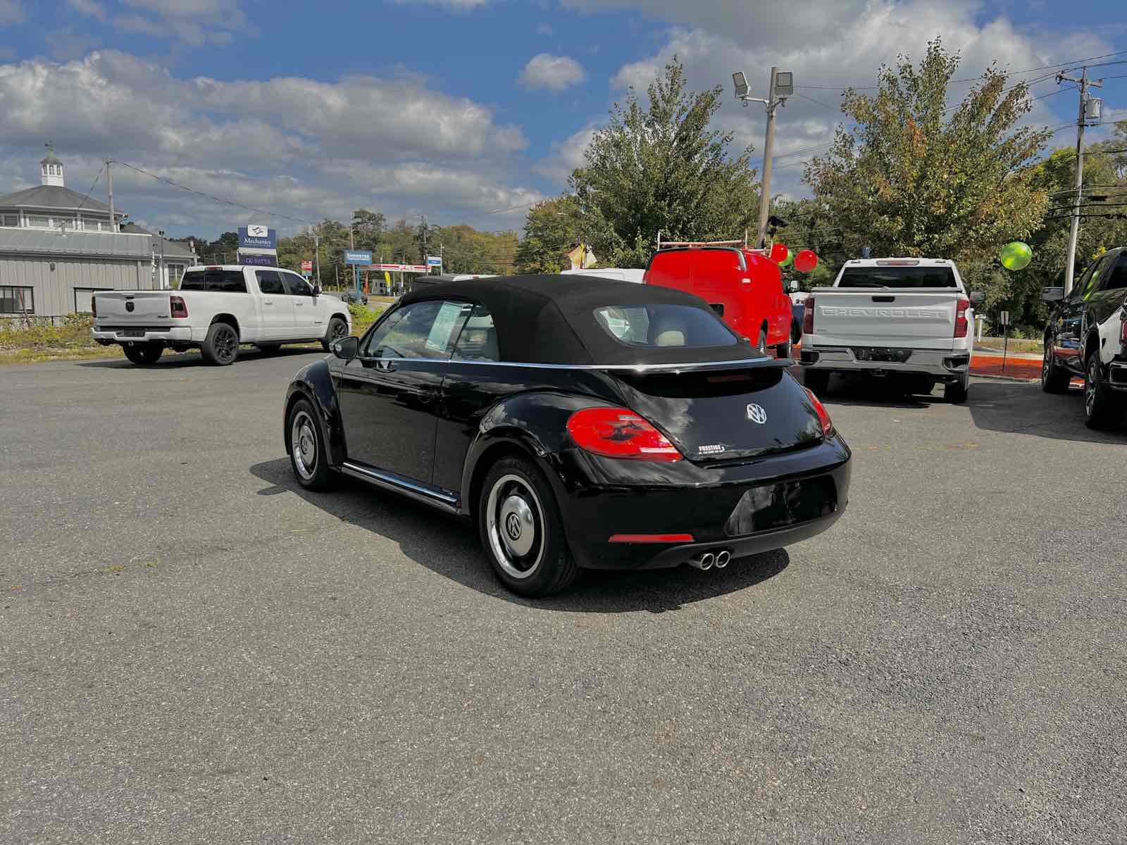 2013 Volkswagen Beetle Convertible 2.5L photo 4