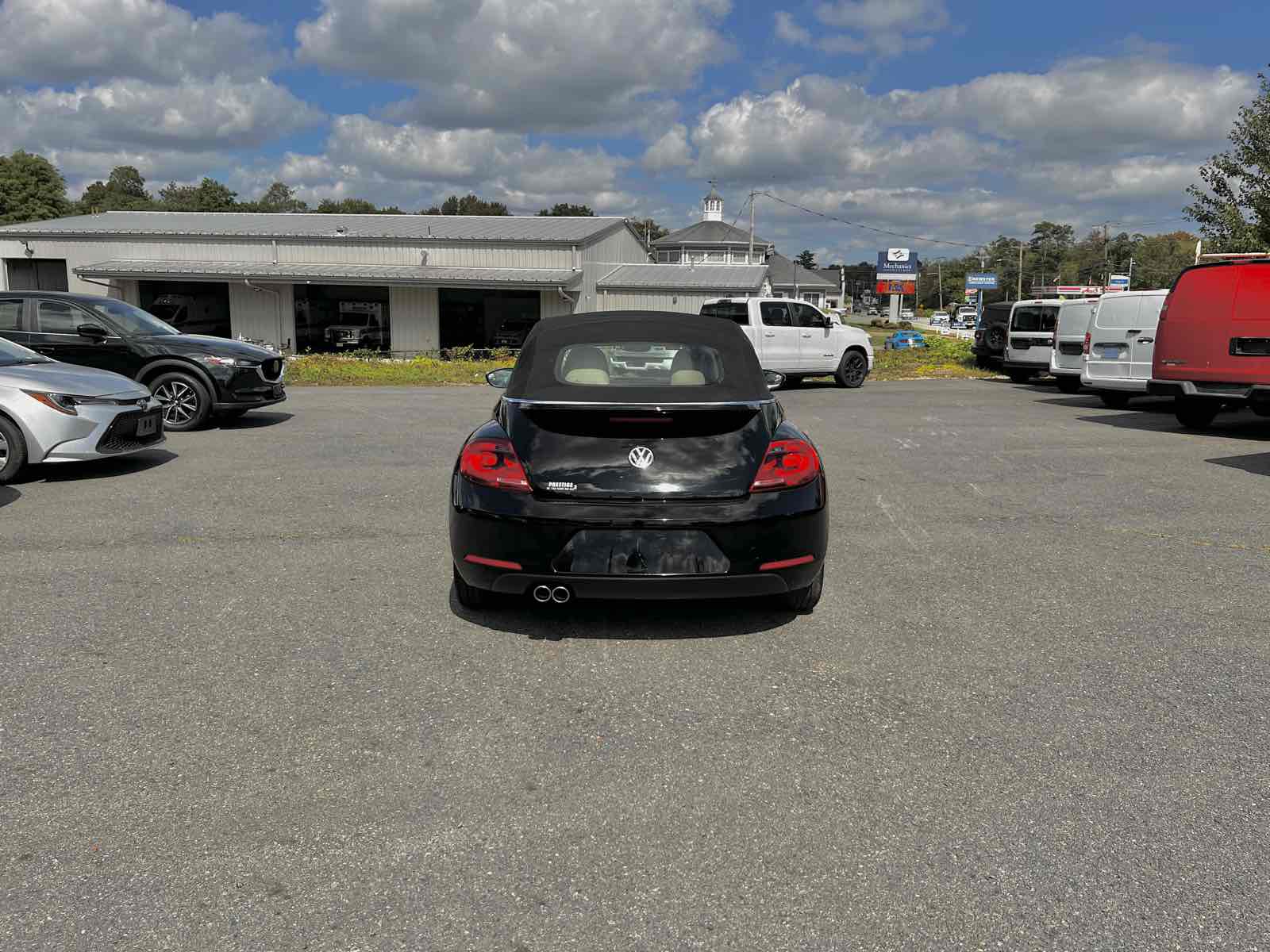 2013 Volkswagen Beetle Convertible 2.5L photo 5