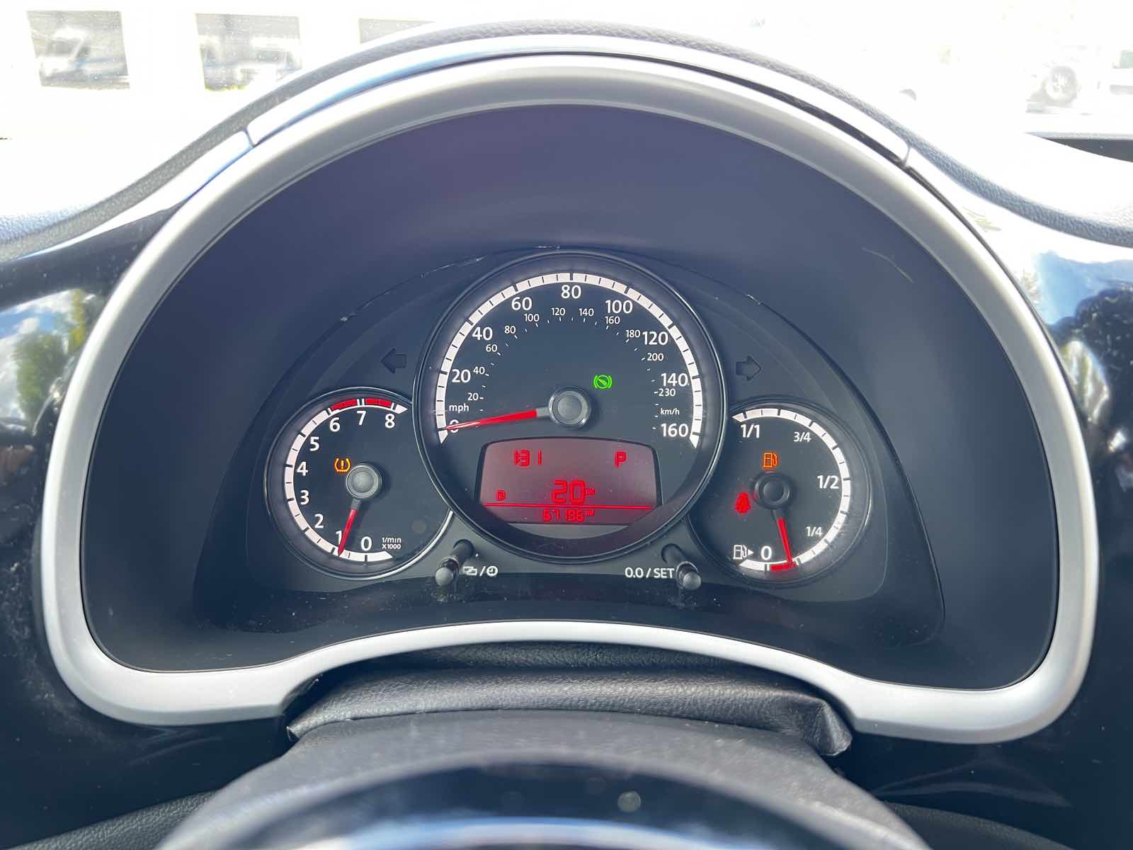 2013 Volkswagen Beetle Convertible 2.5L photo 16