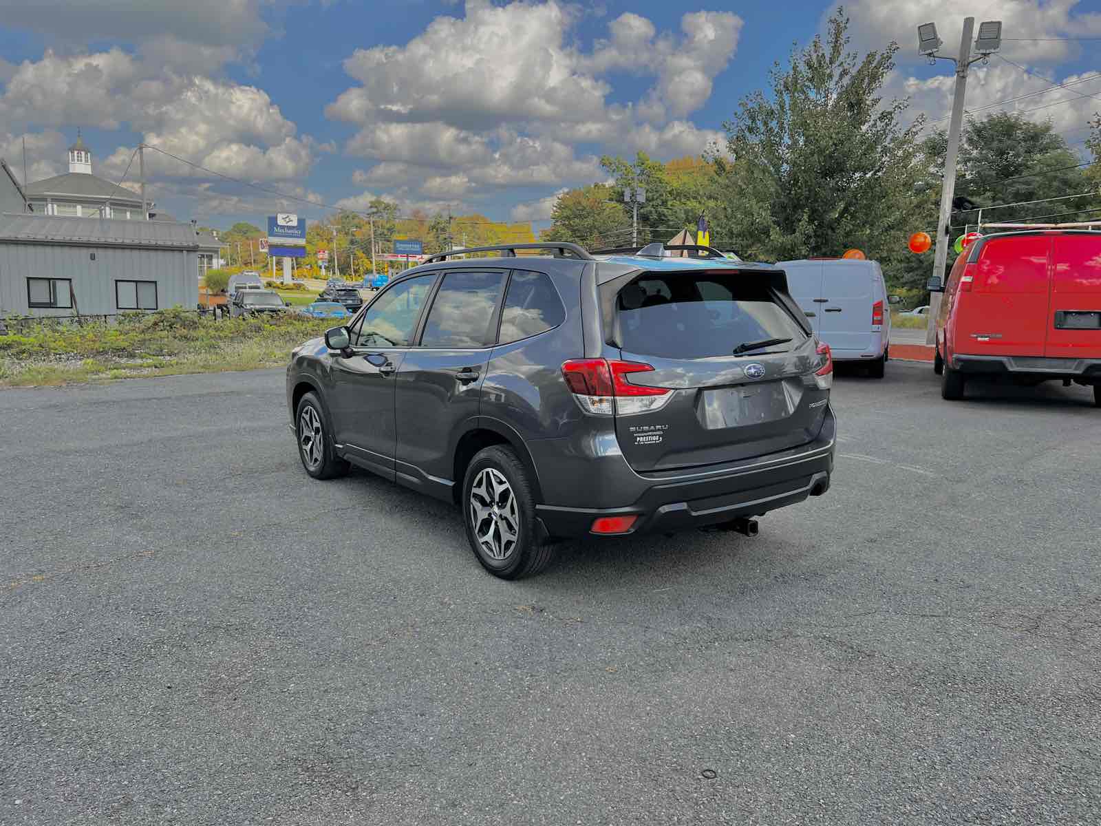 2023 Subaru Forester Premium photo 4