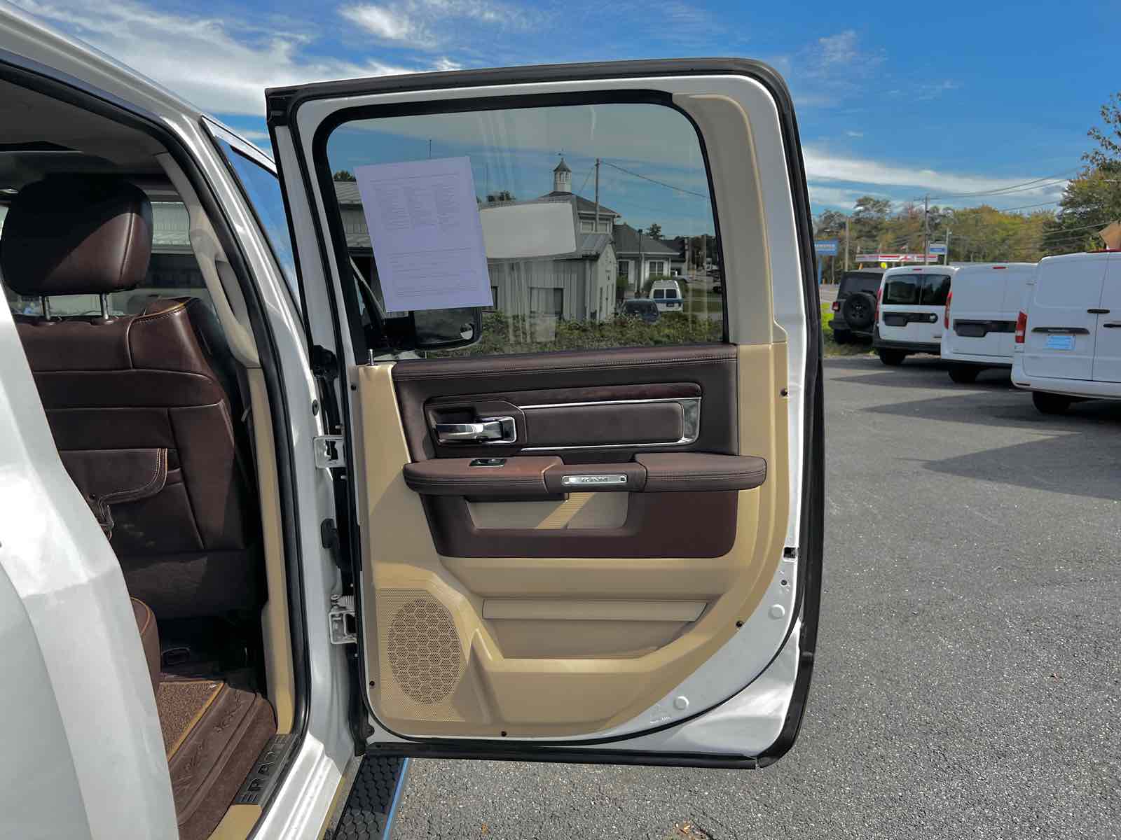 2014 Ram 1500 Longhorn photo 17