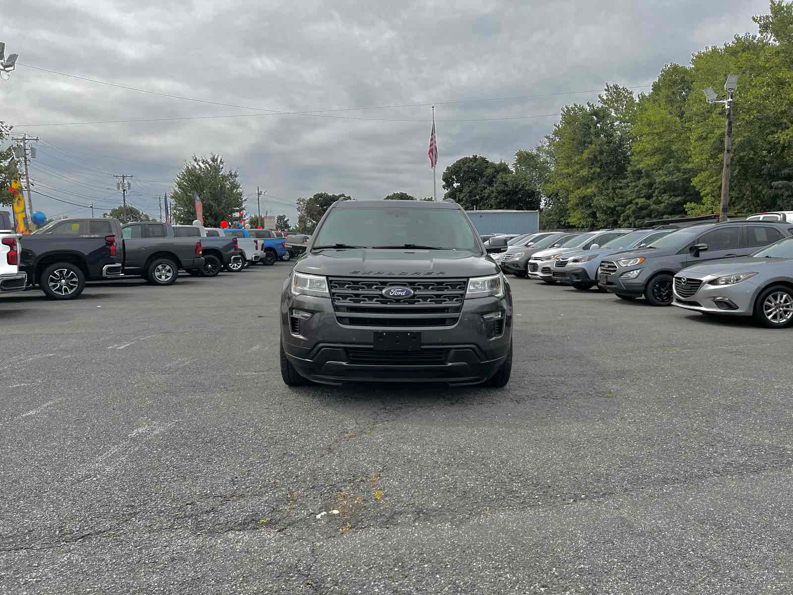 2018 Ford Explorer XLT photo 2