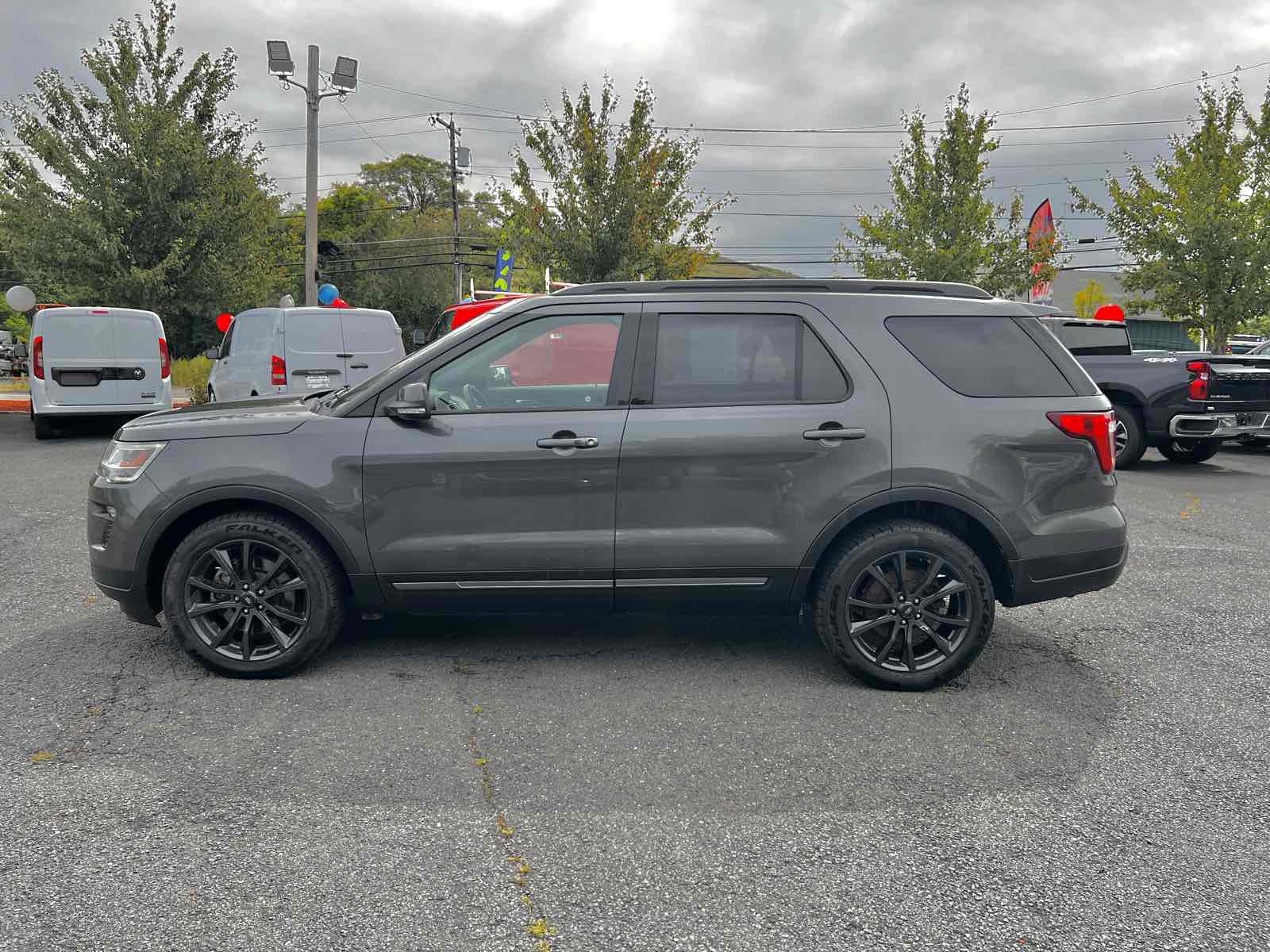 2018 Ford Explorer XLT photo 3