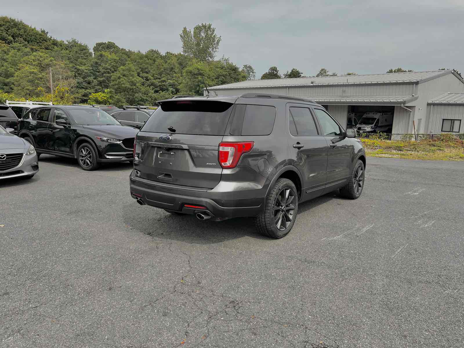 2018 Ford Explorer XLT photo 6
