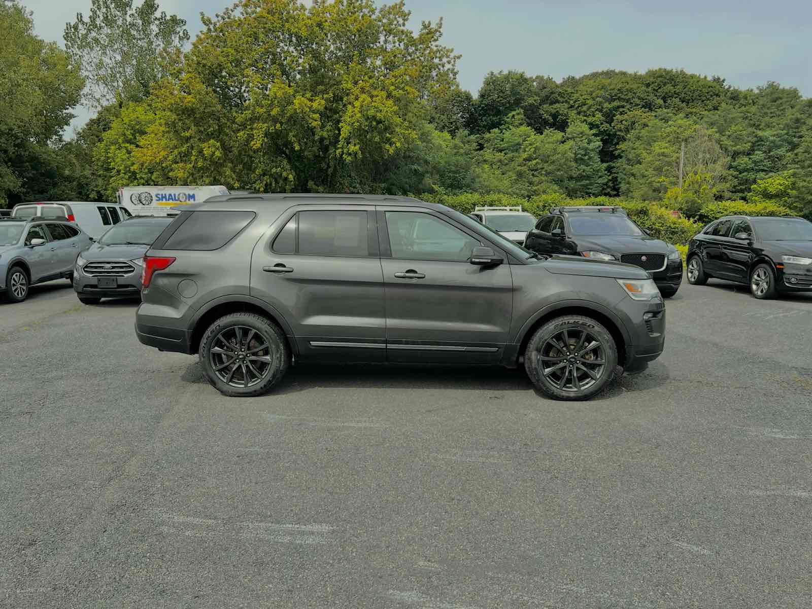 2018 Ford Explorer XLT photo 7