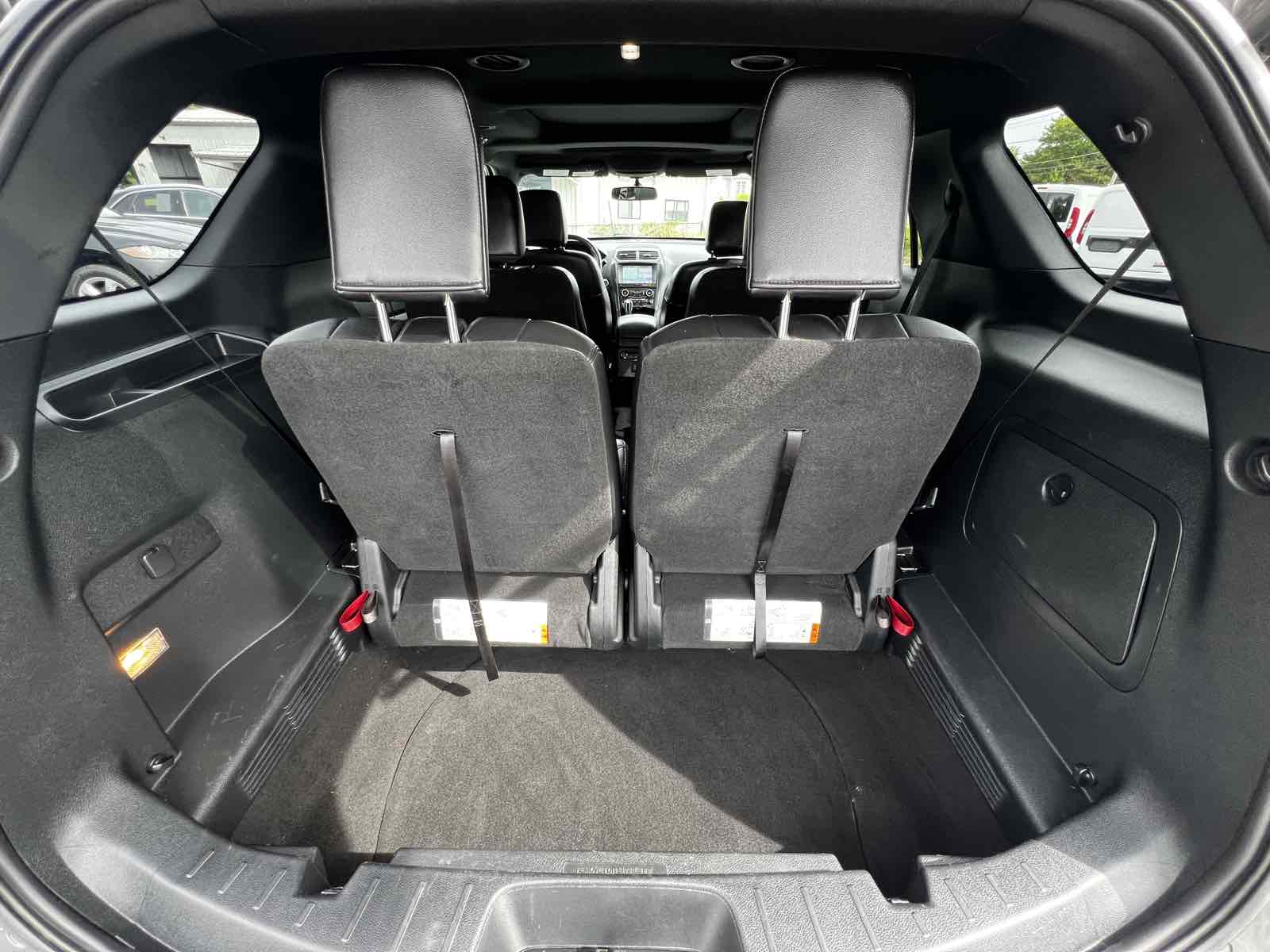 2018 Ford Explorer XLT photo 34