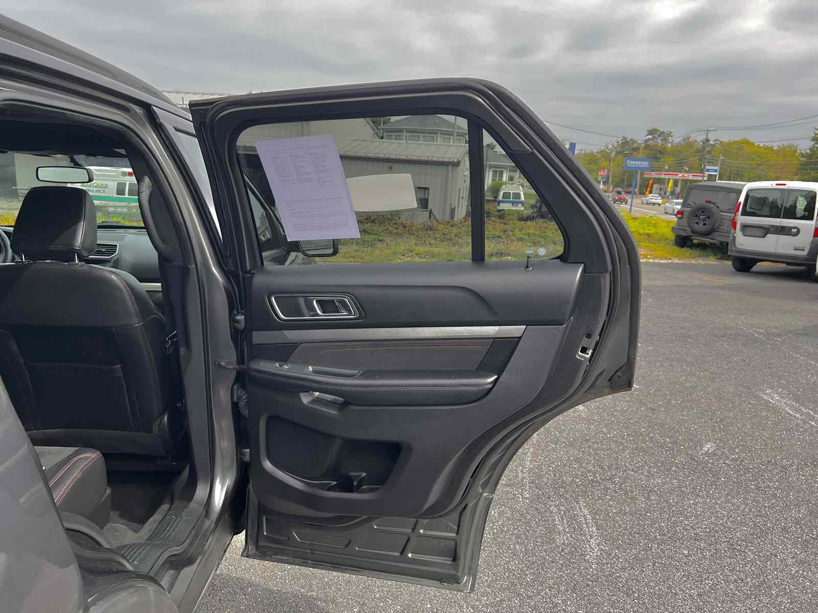 2018 Ford Explorer XLT photo 19