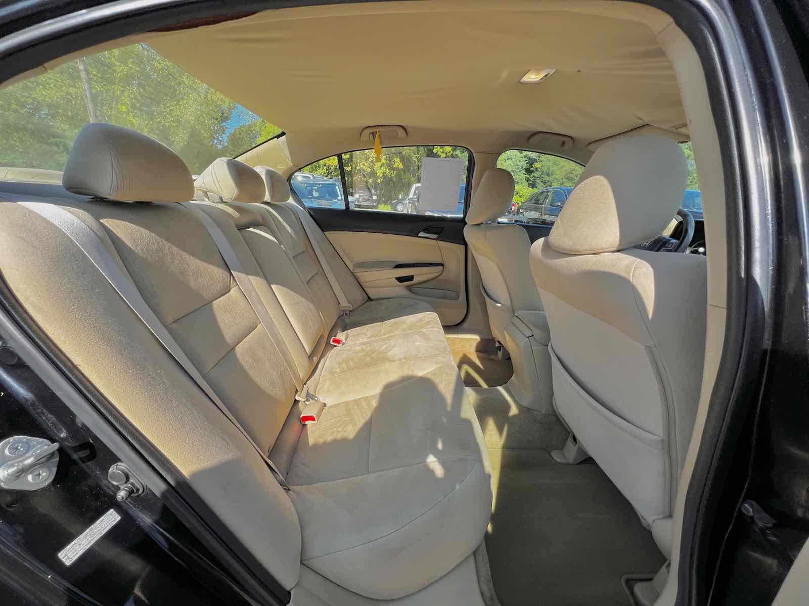 2011 Honda Accord LX-P photo 15