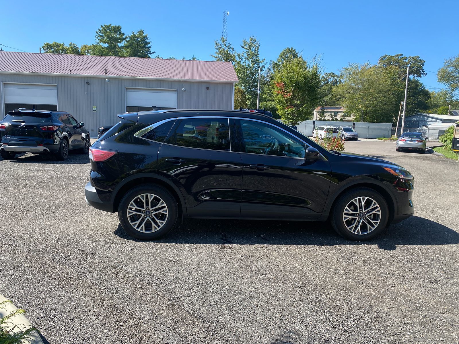 2021 Ford Escape SEL Hybrid photo 2