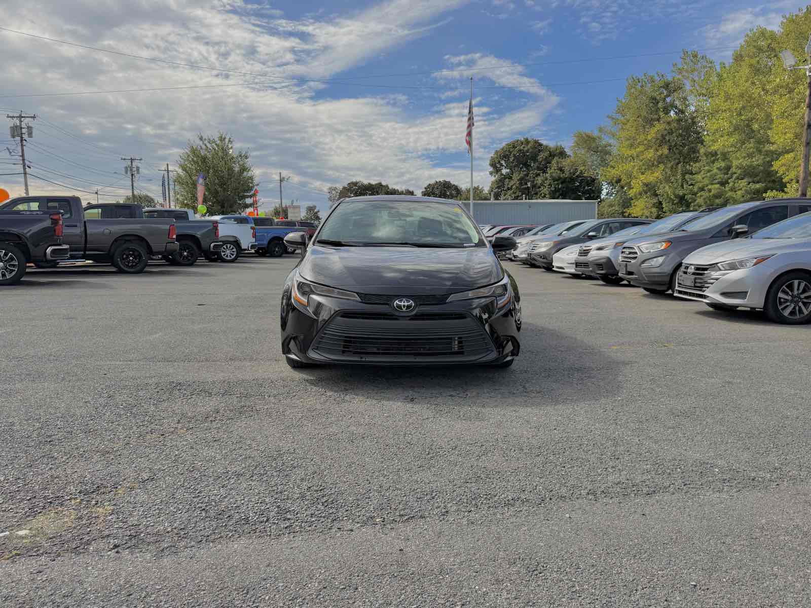 2023 Toyota Corolla LE photo 2