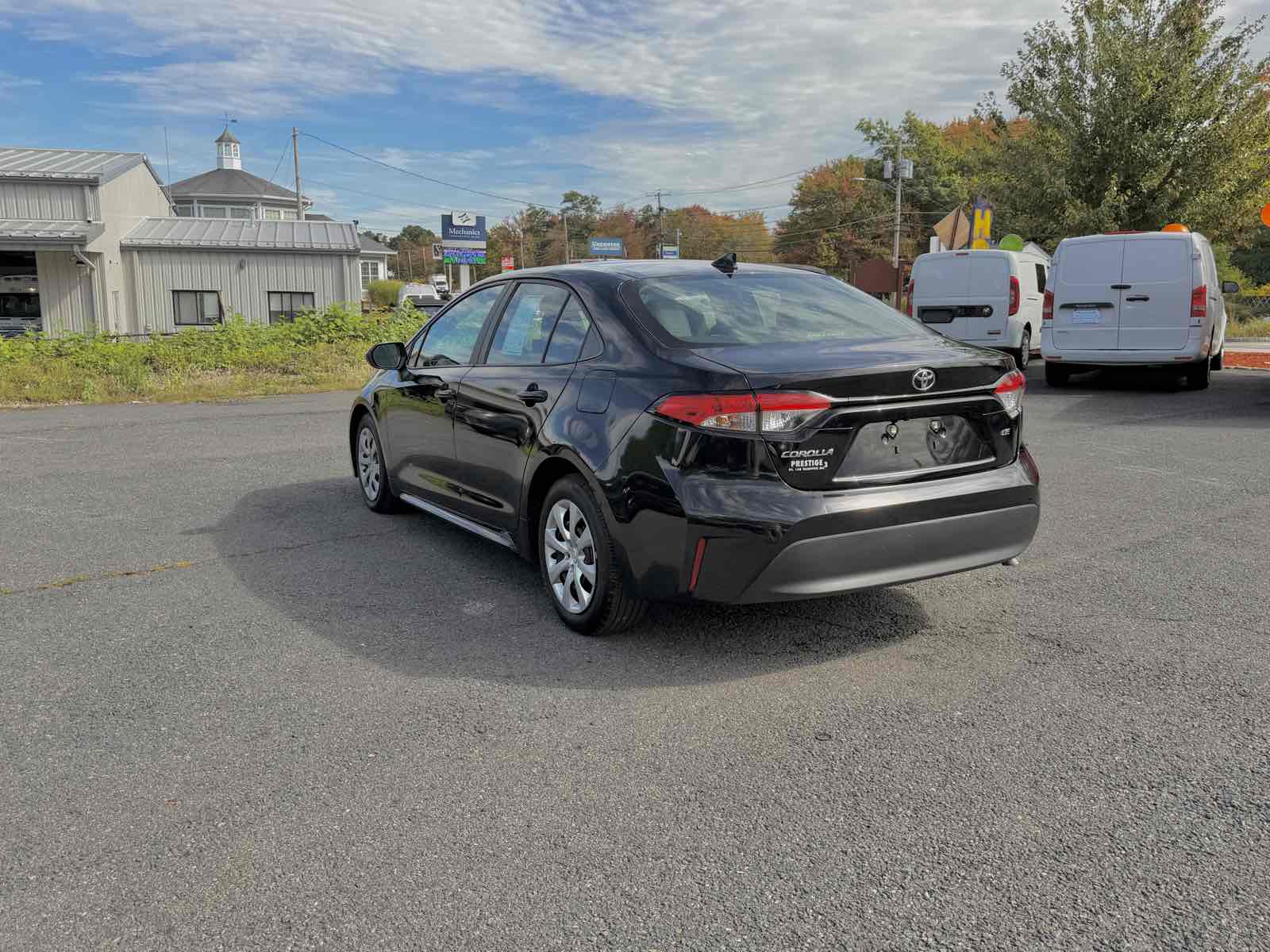 2023 Toyota Corolla LE photo 4