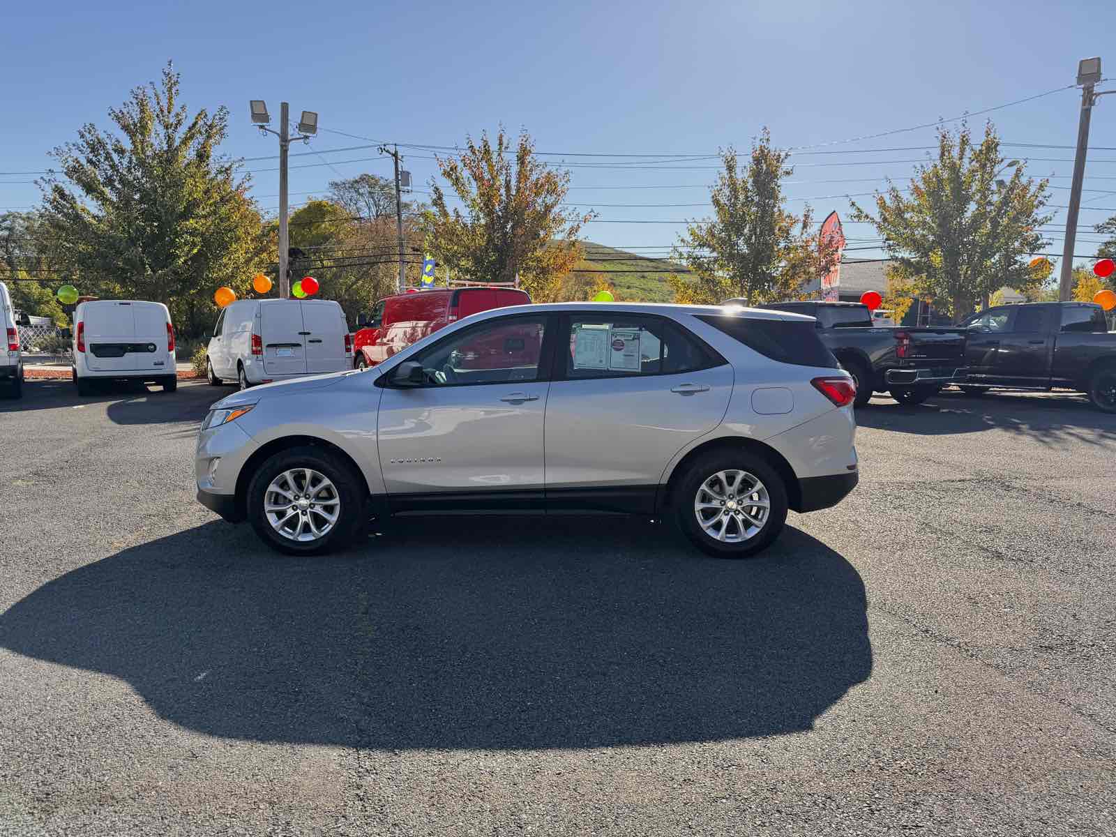 2021 Chevrolet Equinox LS photo 3