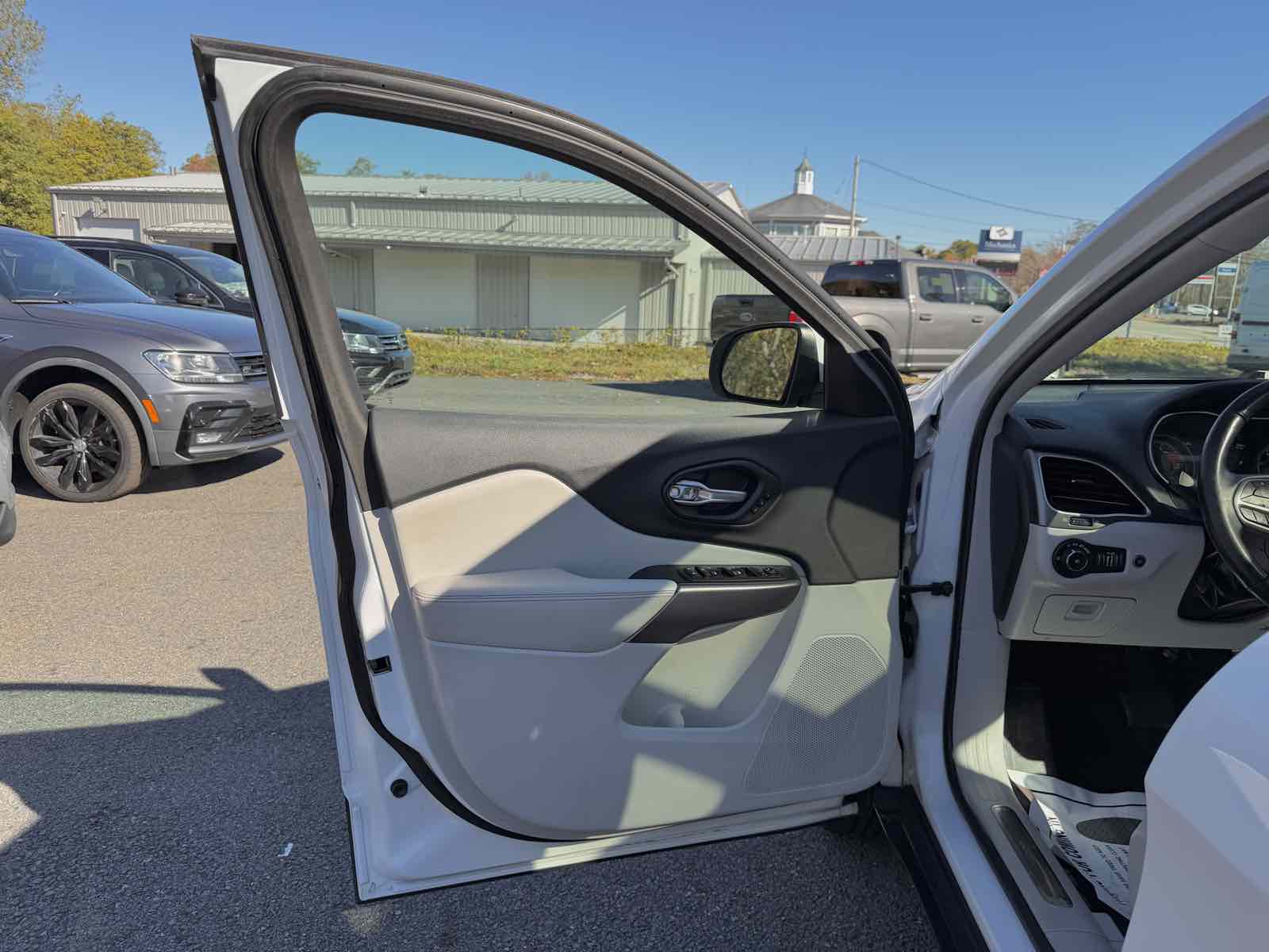 2019 Jeep Cherokee Limited photo 4