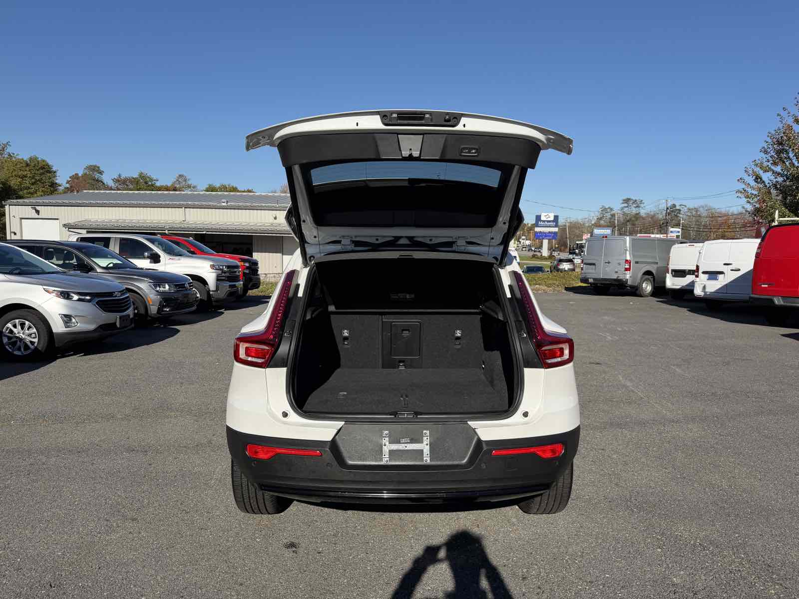 2024 Volvo XC40 Plus - Photo 30