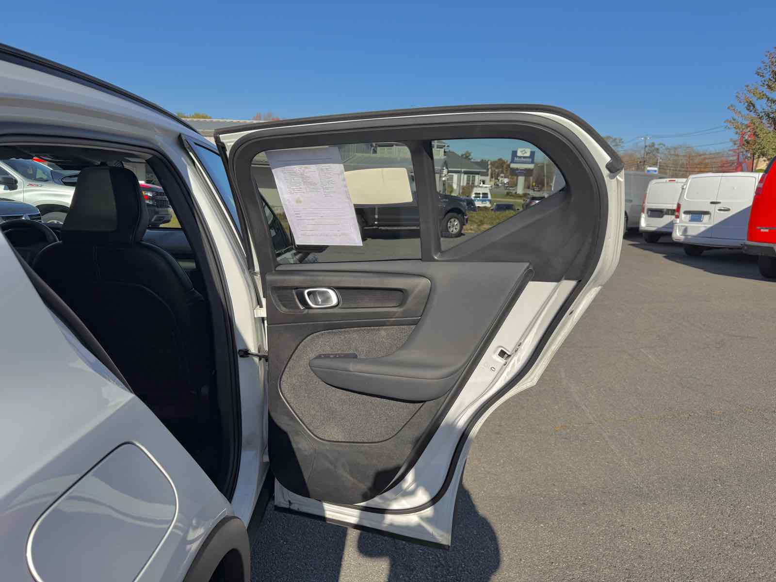 2024 Volvo XC40 Plus - Photo 20