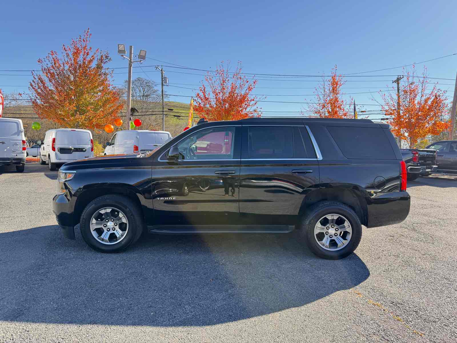 2018 Chevrolet Tahoe LS photo 3
